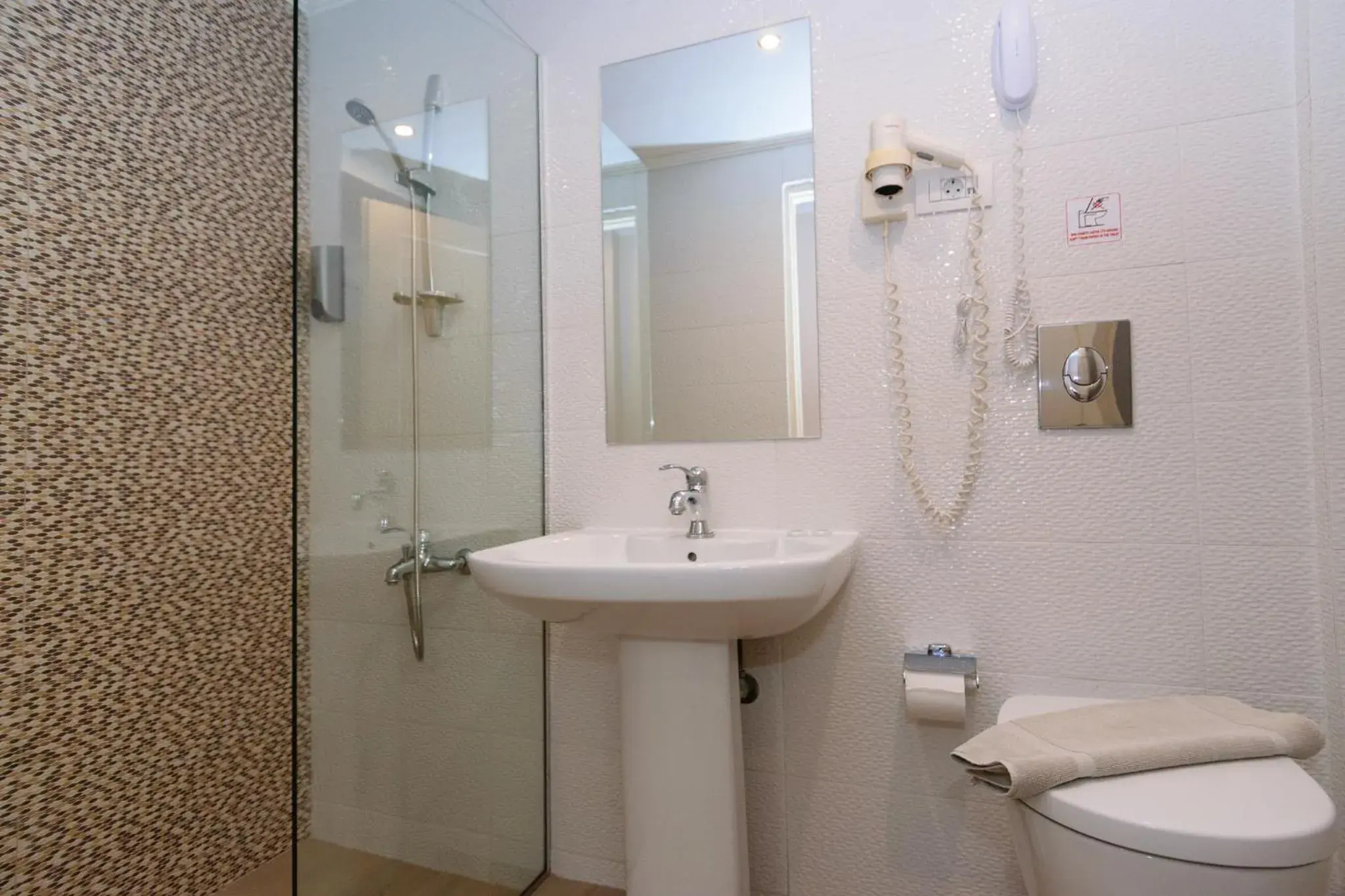 Shower in Archontiki City Hotel Shower in Archontiki City Hotel