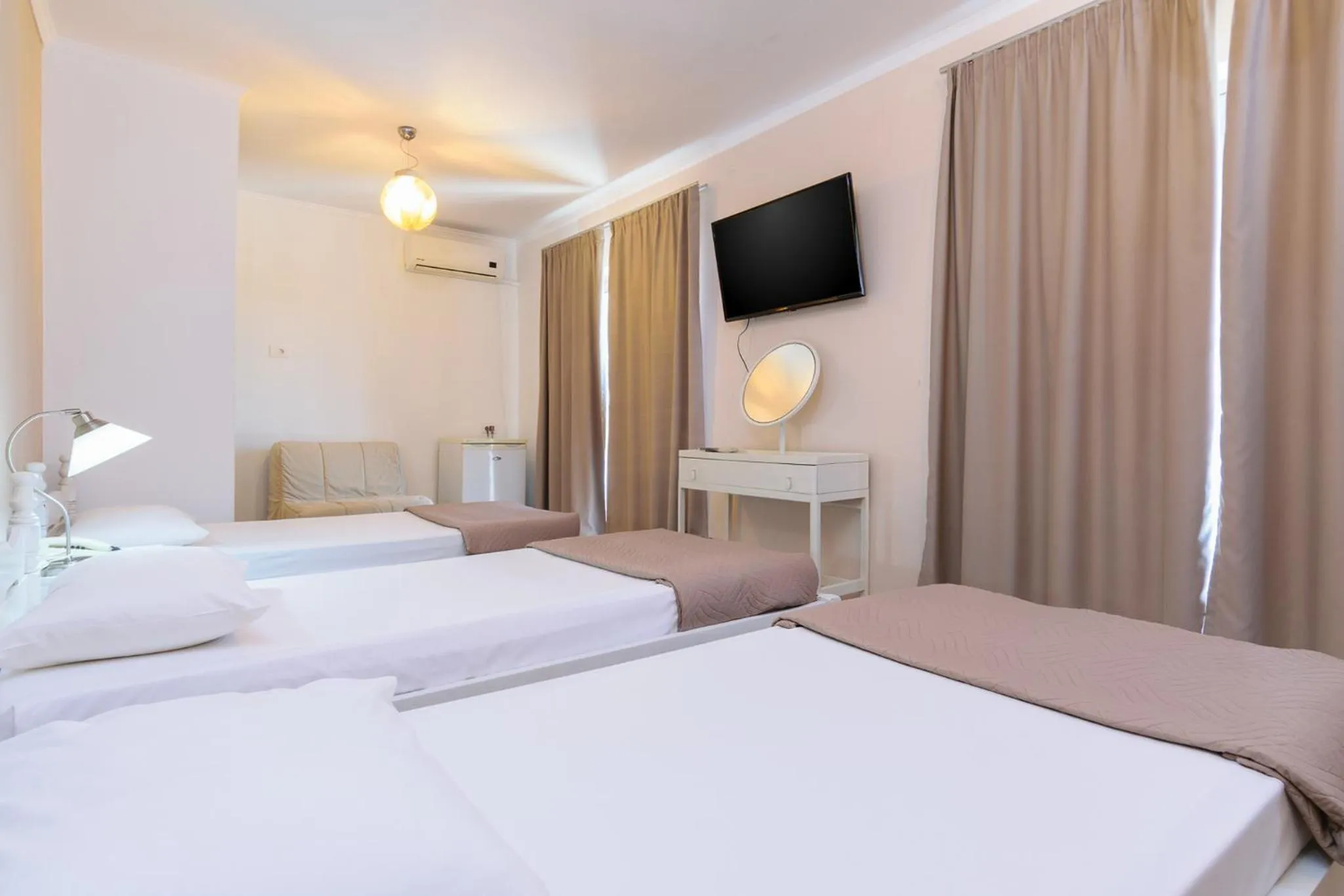 Bed in Archontiki City Hotel