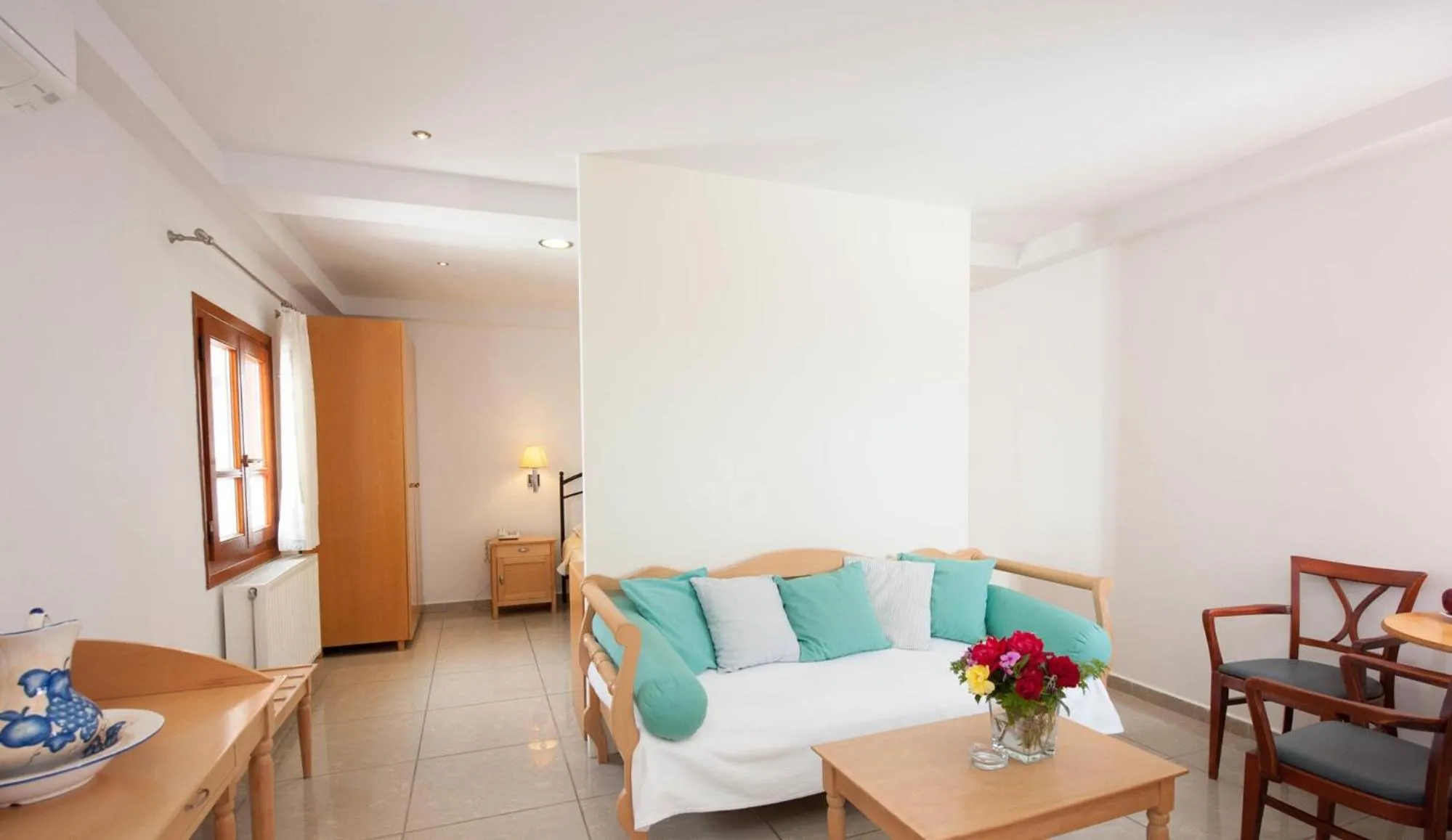 Theoxenia Caldera Hotel