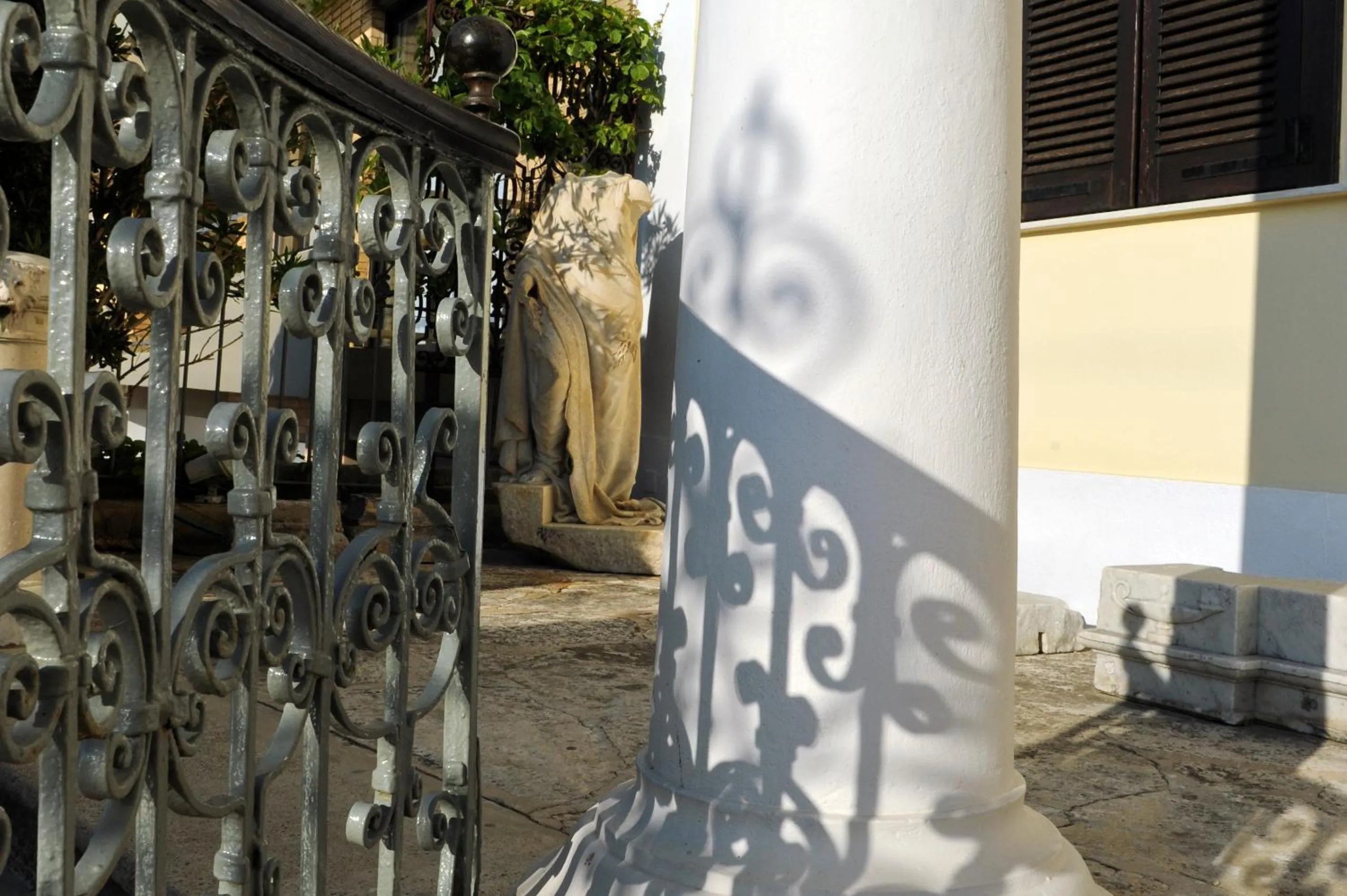 Decorative detail in Doma Hotel