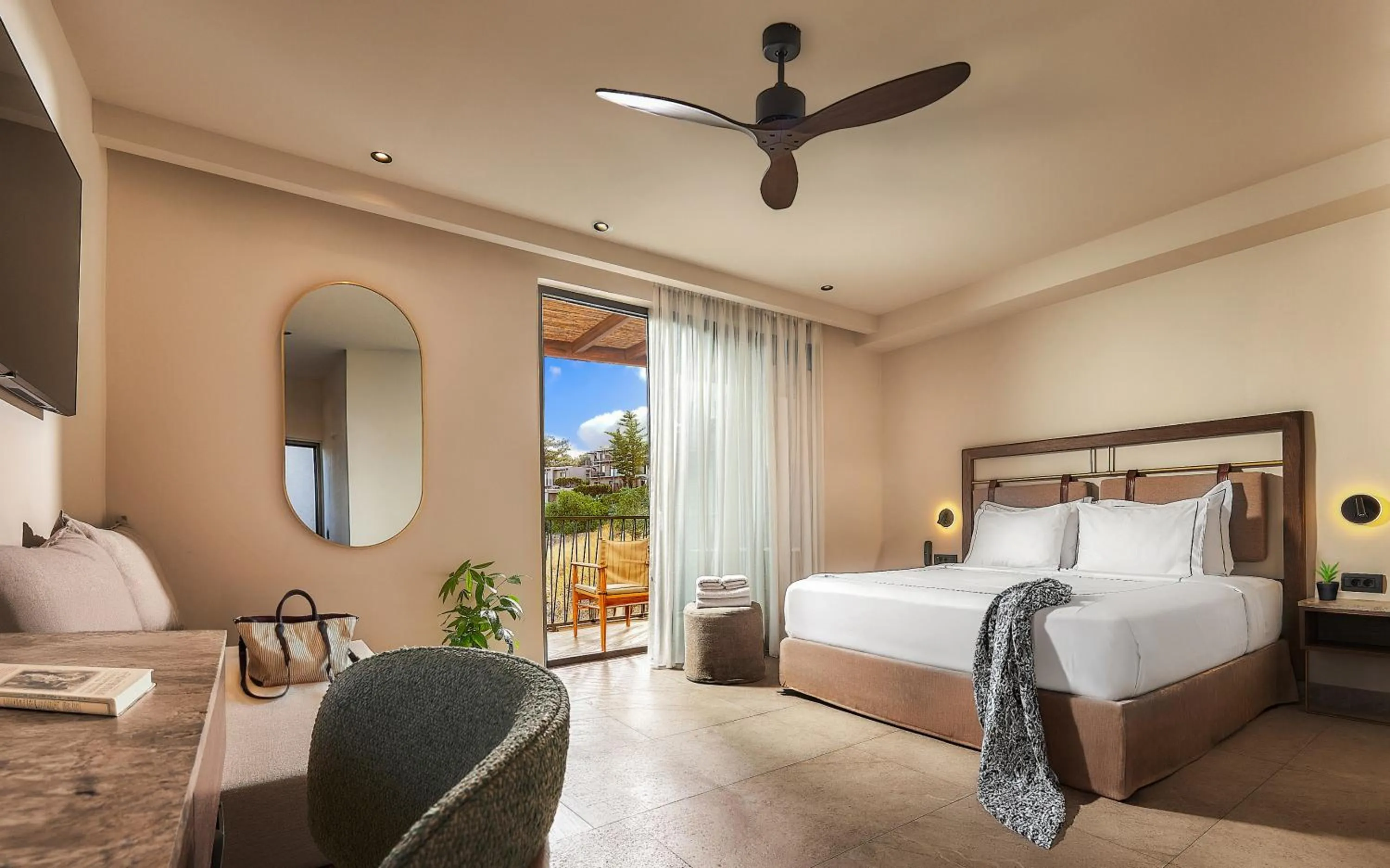 Photo of the whole room, Bed in Enorme Infinity Elounda - Adults Only