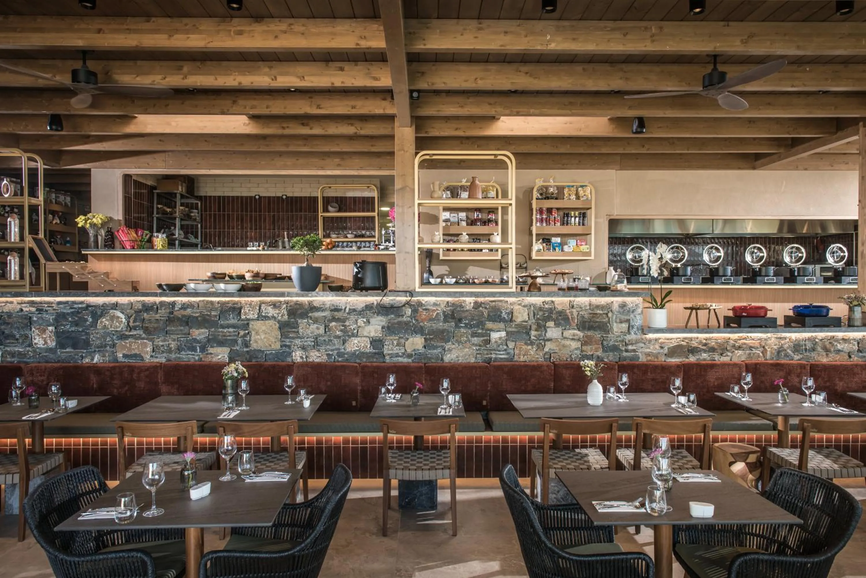 Restaurant/places to eat in Enorme Infinity Elounda - Adults Only