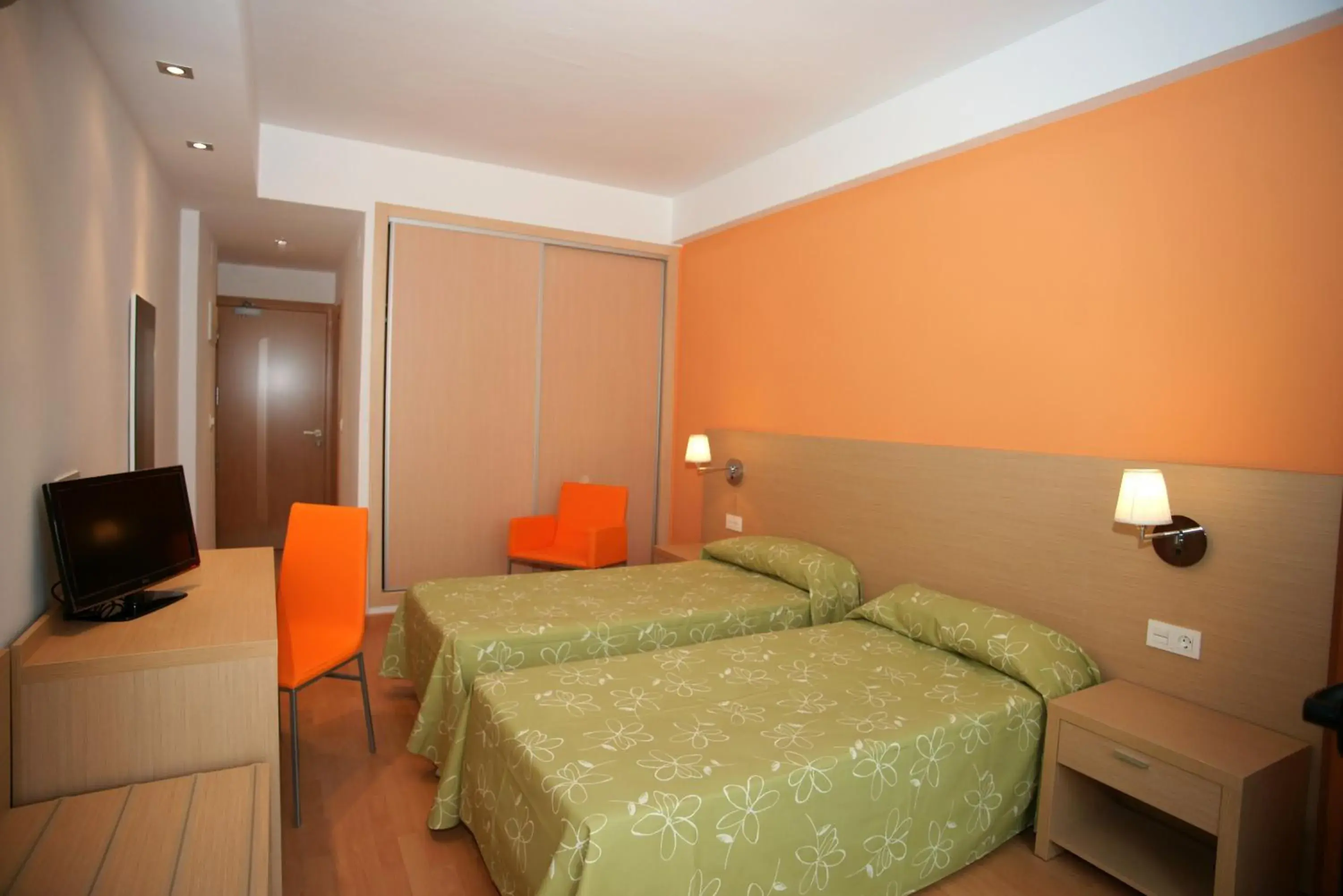 Photo of the whole room, Bed in Hotel Golden Photo of the whole room, Bed in Hotel Golden