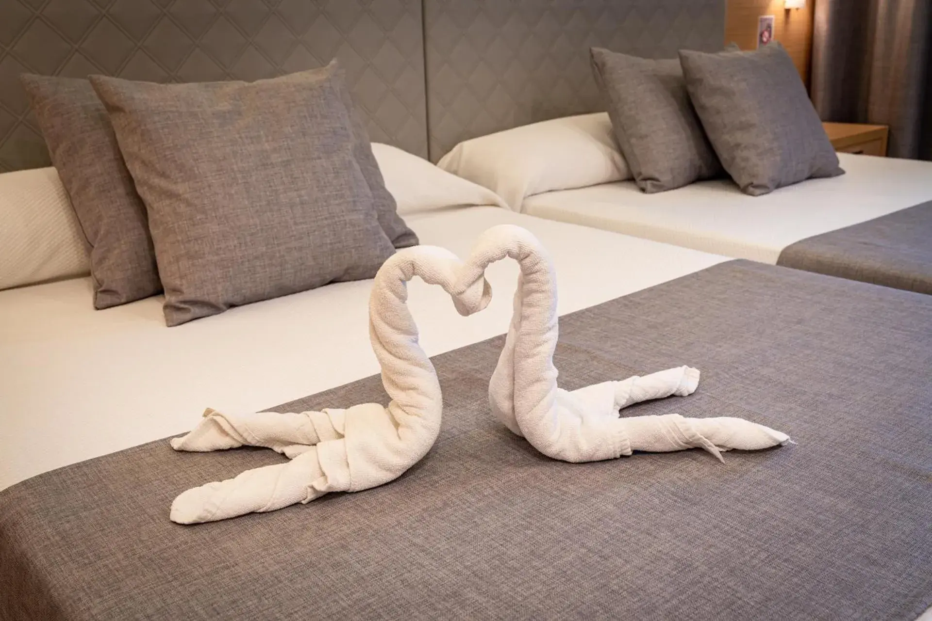 Bed in Hotel Golden Bed in Hotel Golden