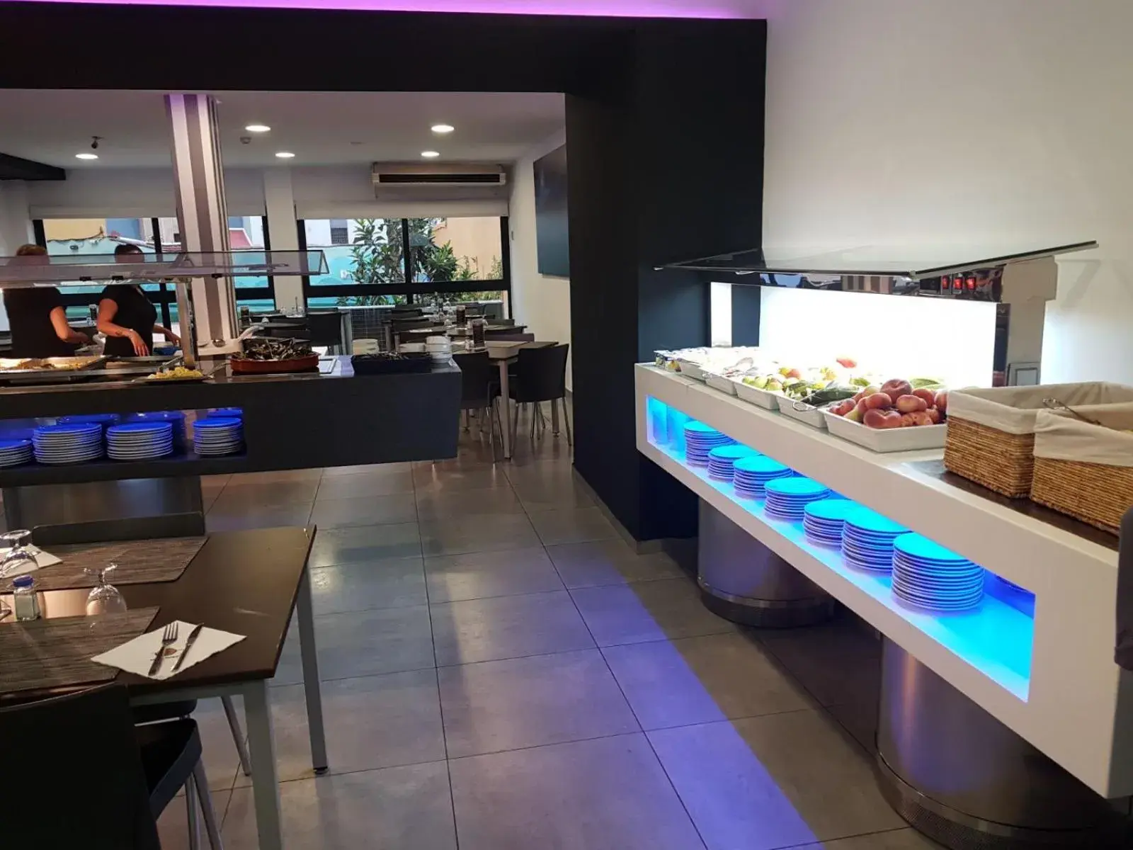 Restaurant/places to eat in Hotel Golden Restaurant/places to eat in Hotel Golden