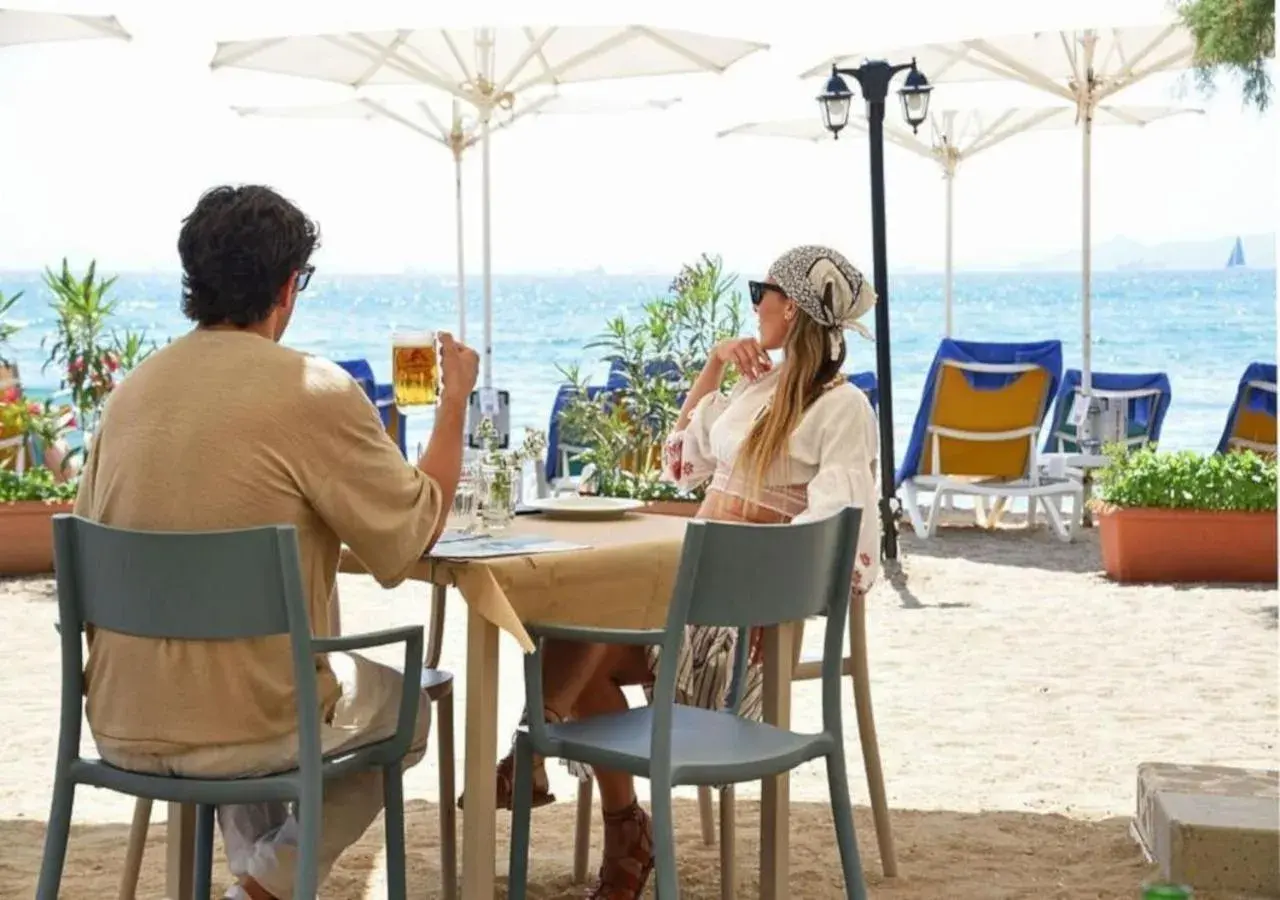 Swimming pool in Poseidon Athens Hotel Swimming pool in Poseidon Athens Hotel