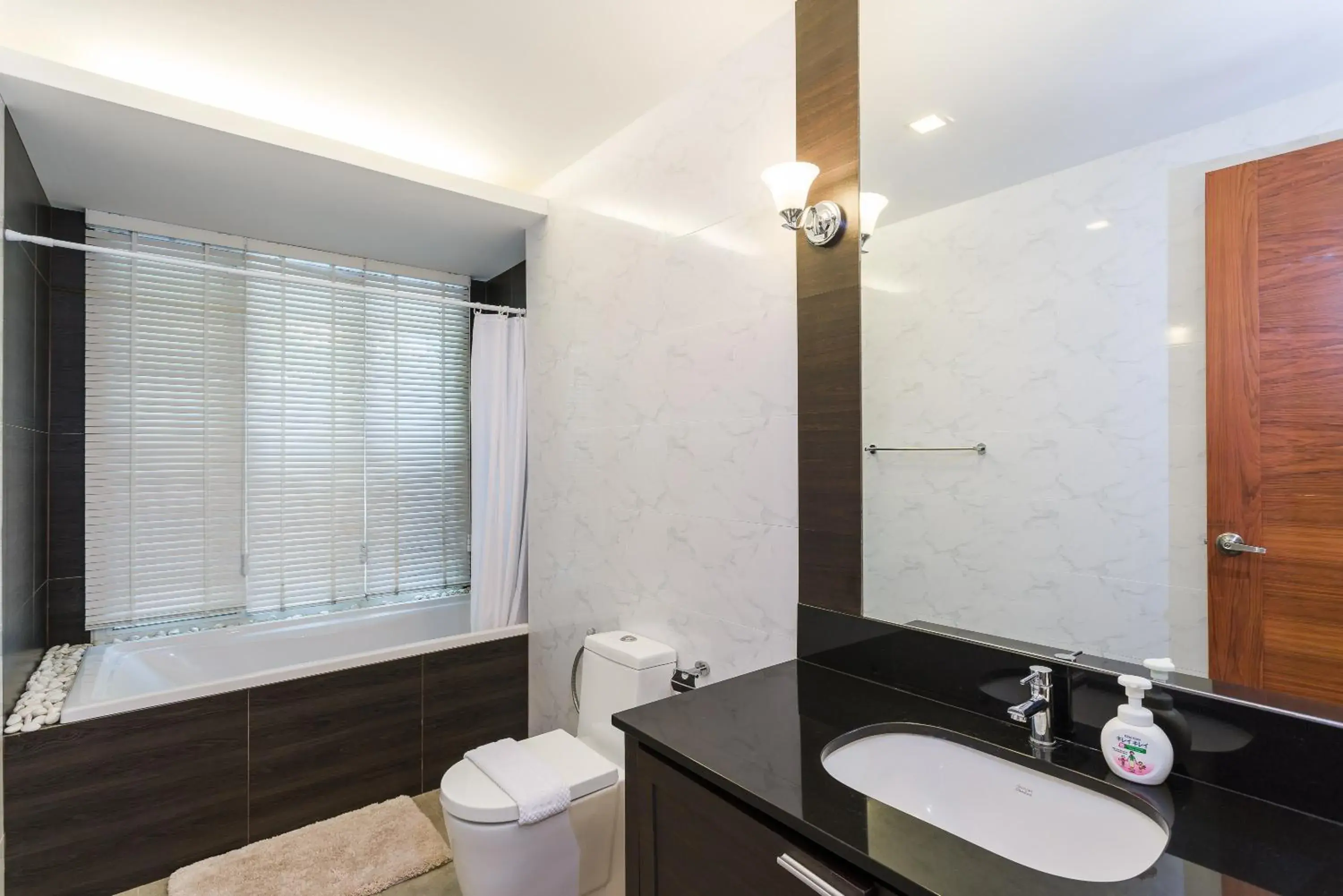 Bathroom in The Ville Pool Villa Jomtien A23