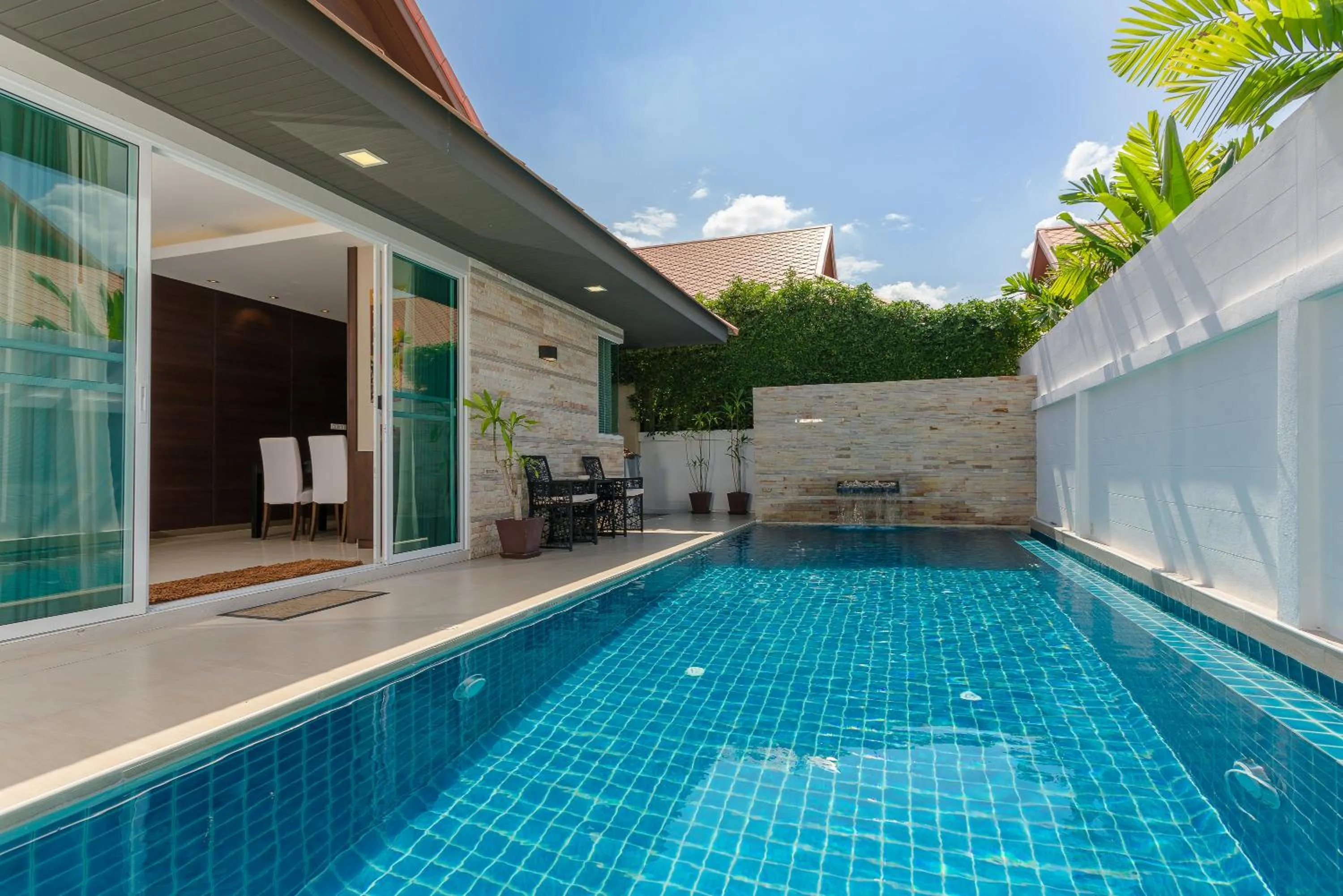 Swimming pool in The Ville Pool Villa Jomtien A23