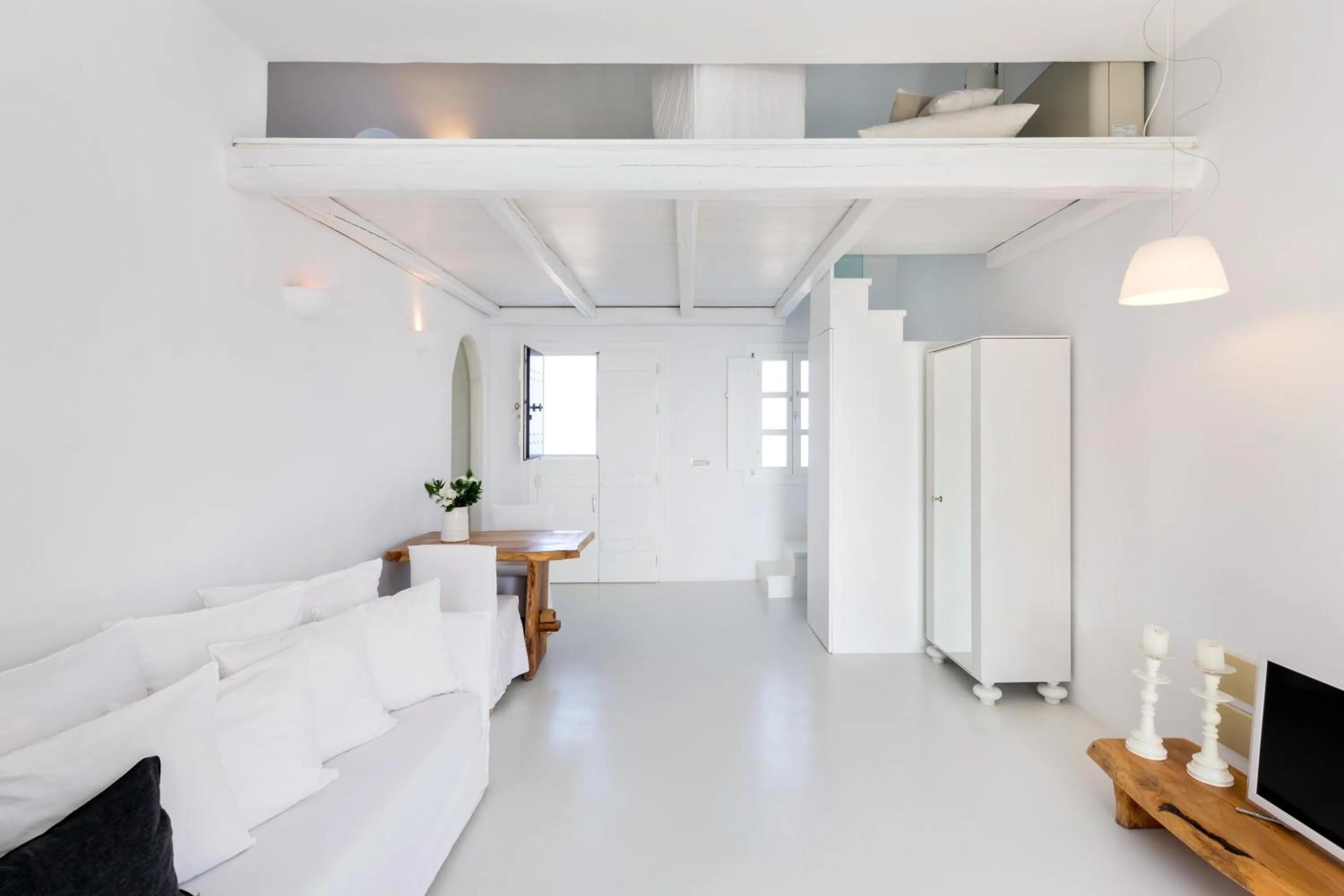 TV and multimedia in Aenaon Villas