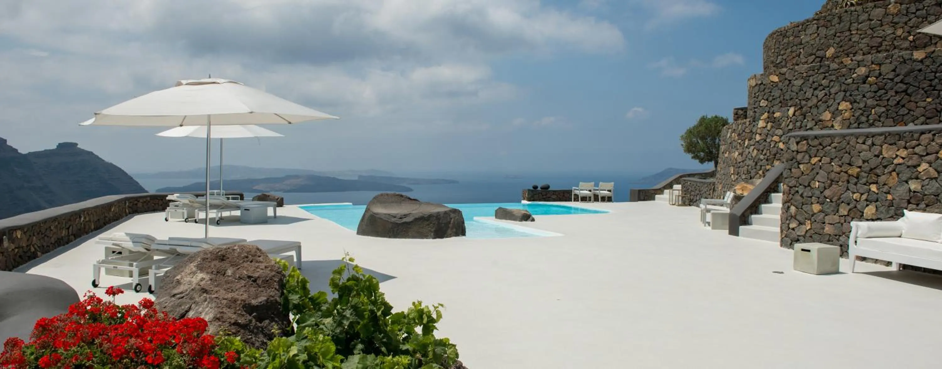 Swimming pool in Aenaon Villas