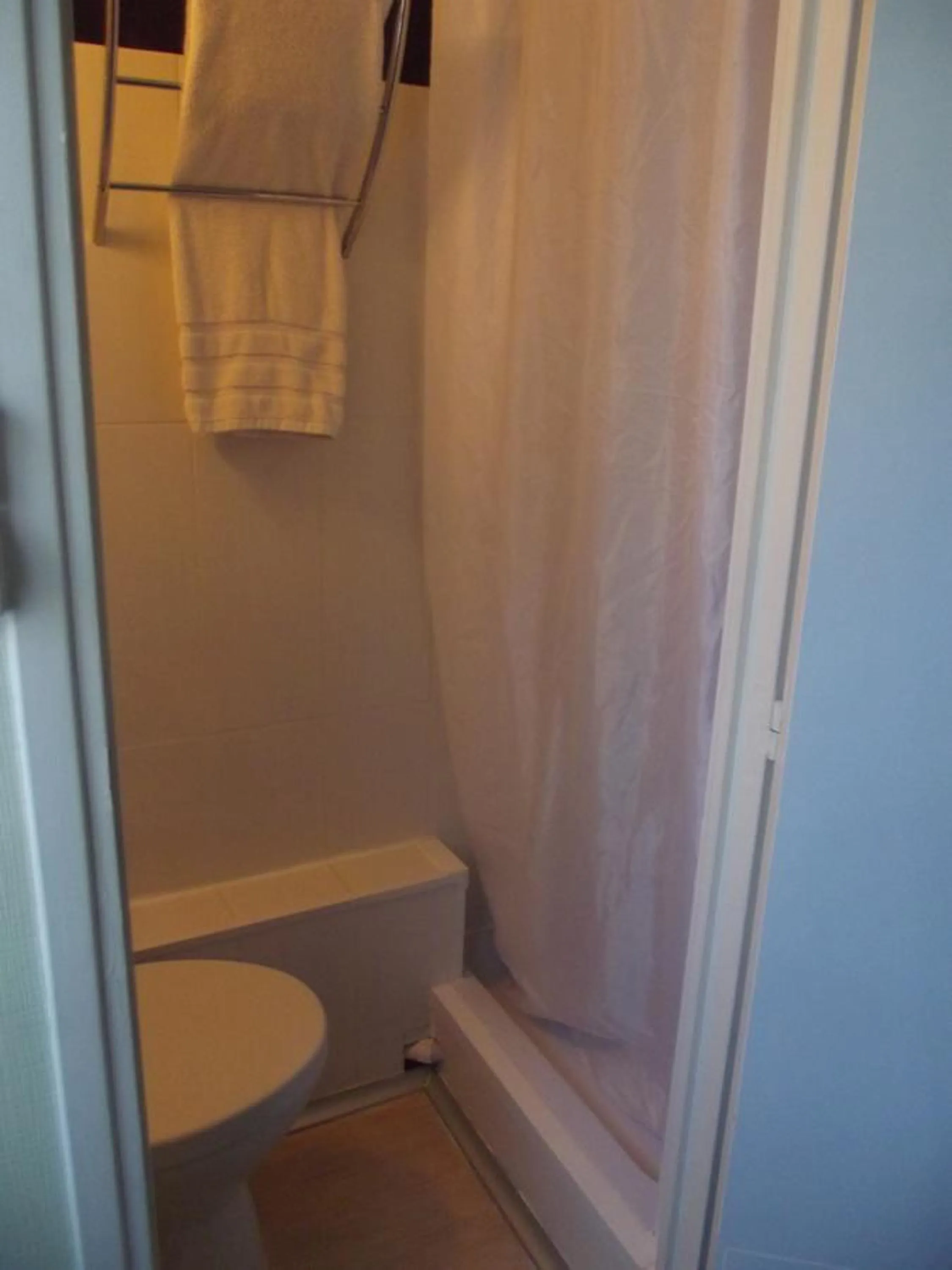 Bathroom in Hôtel des mineurs