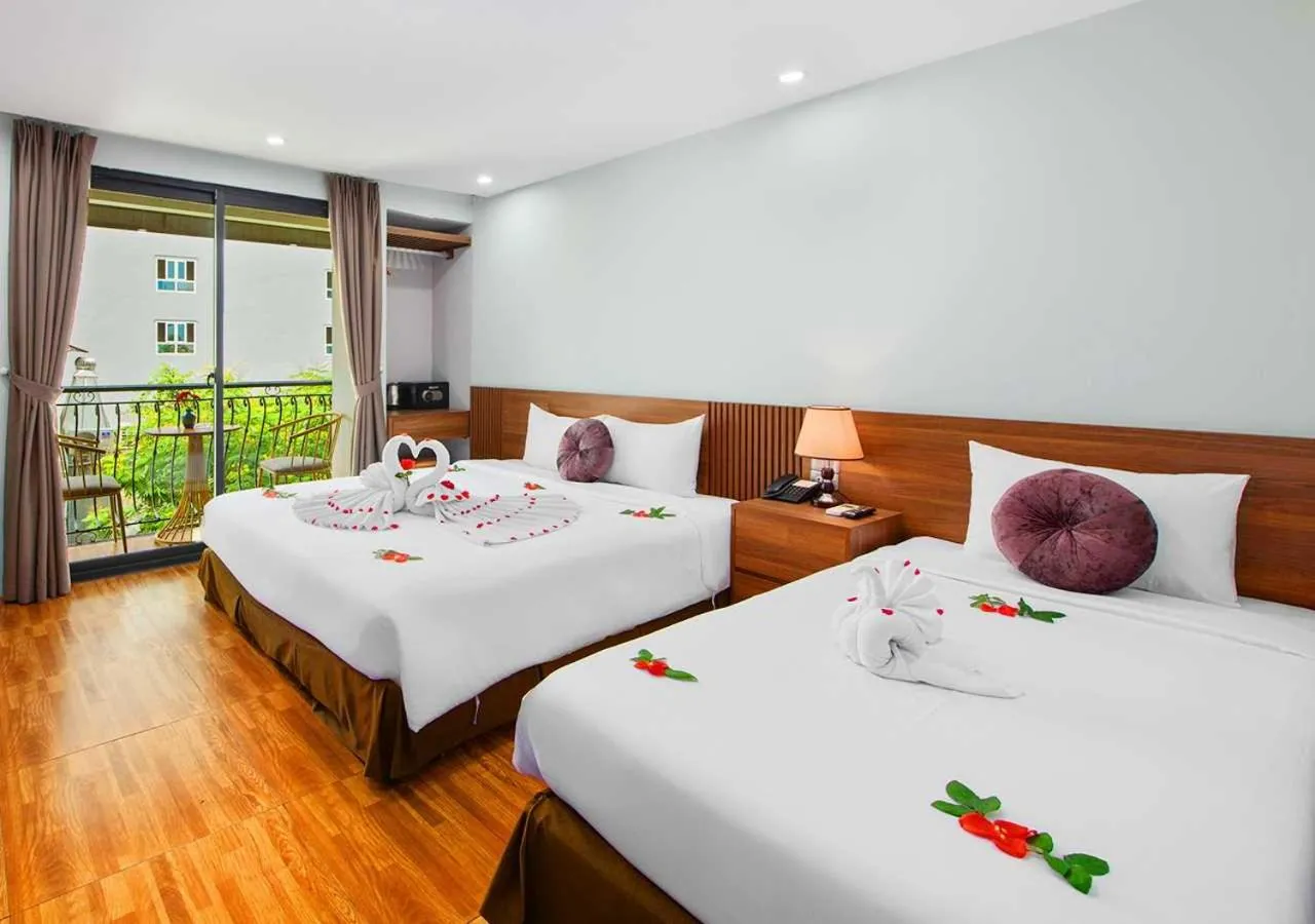 Photo of the whole room, Bed in Family Hanoi Hotel