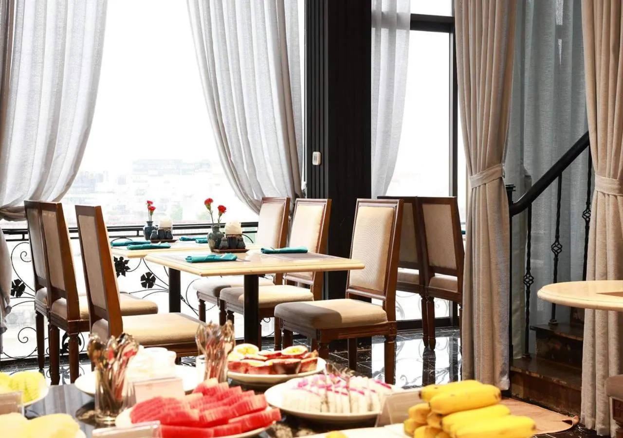 Breakfast in Family Hanoi Hotel