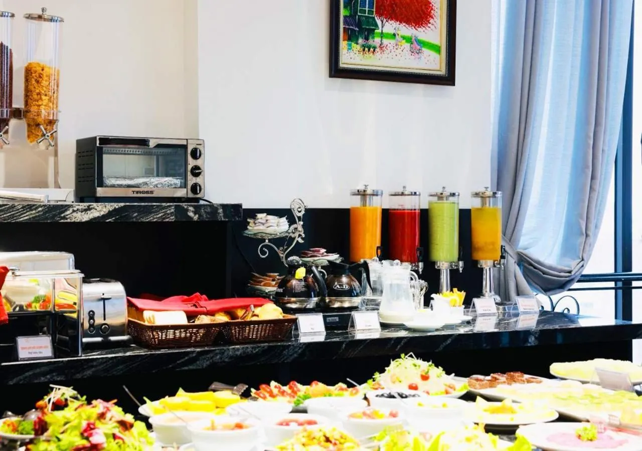 Breakfast in Family Hanoi Hotel