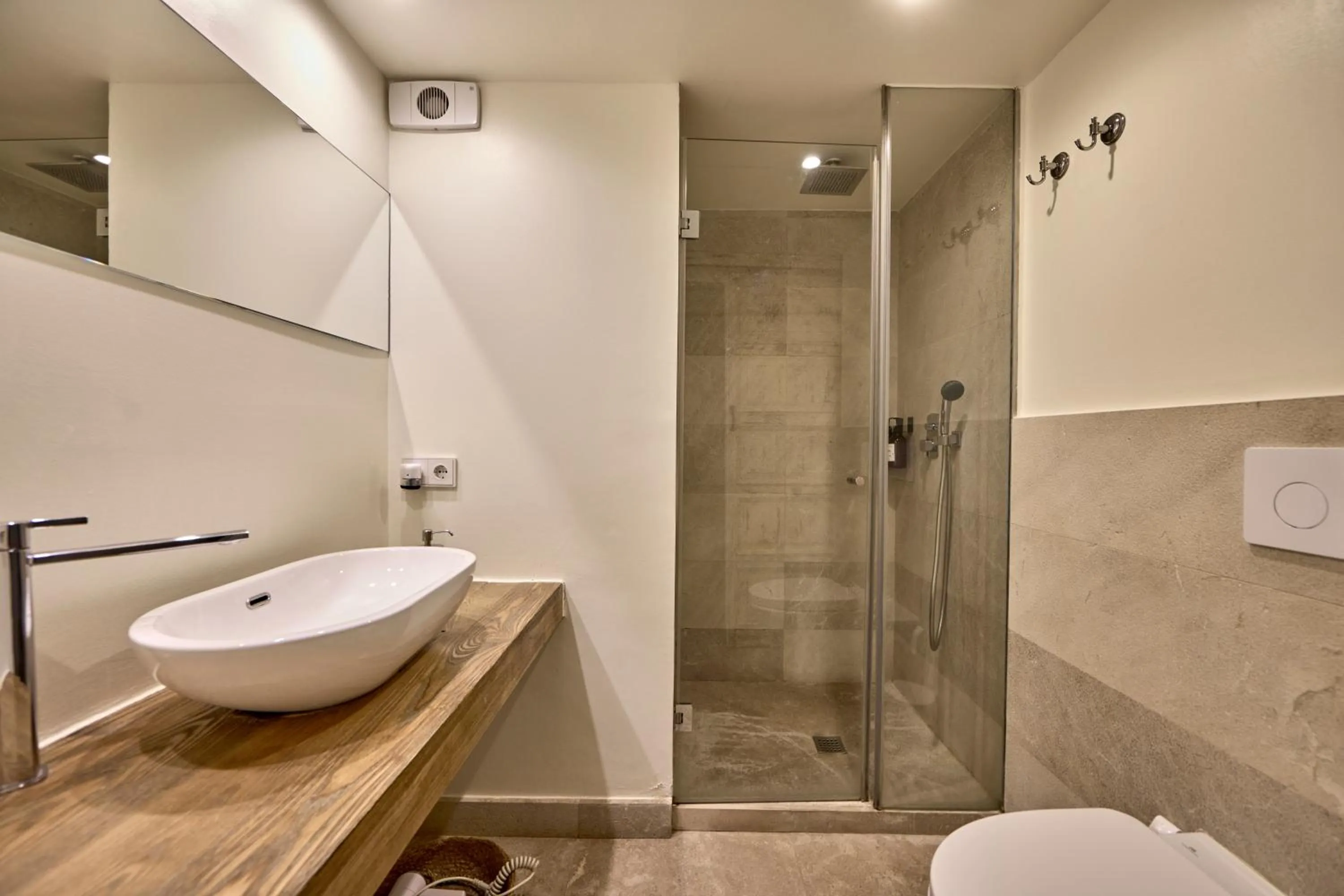 Shower in Can Savella - Turismo de Interior