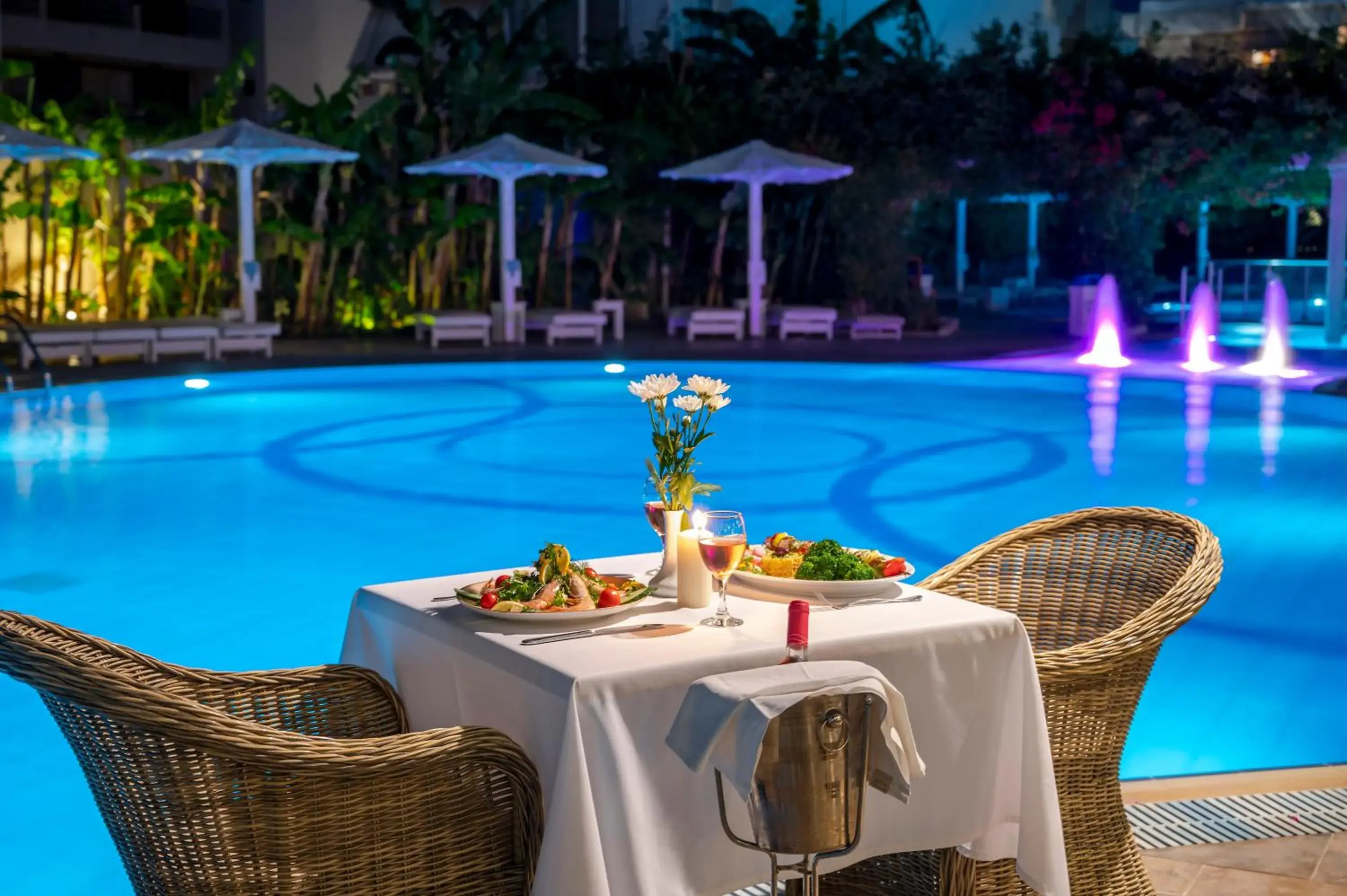 Restaurant/places to eat in Peridis Family Resort Restaurant/places to eat in Peridis Family Resort