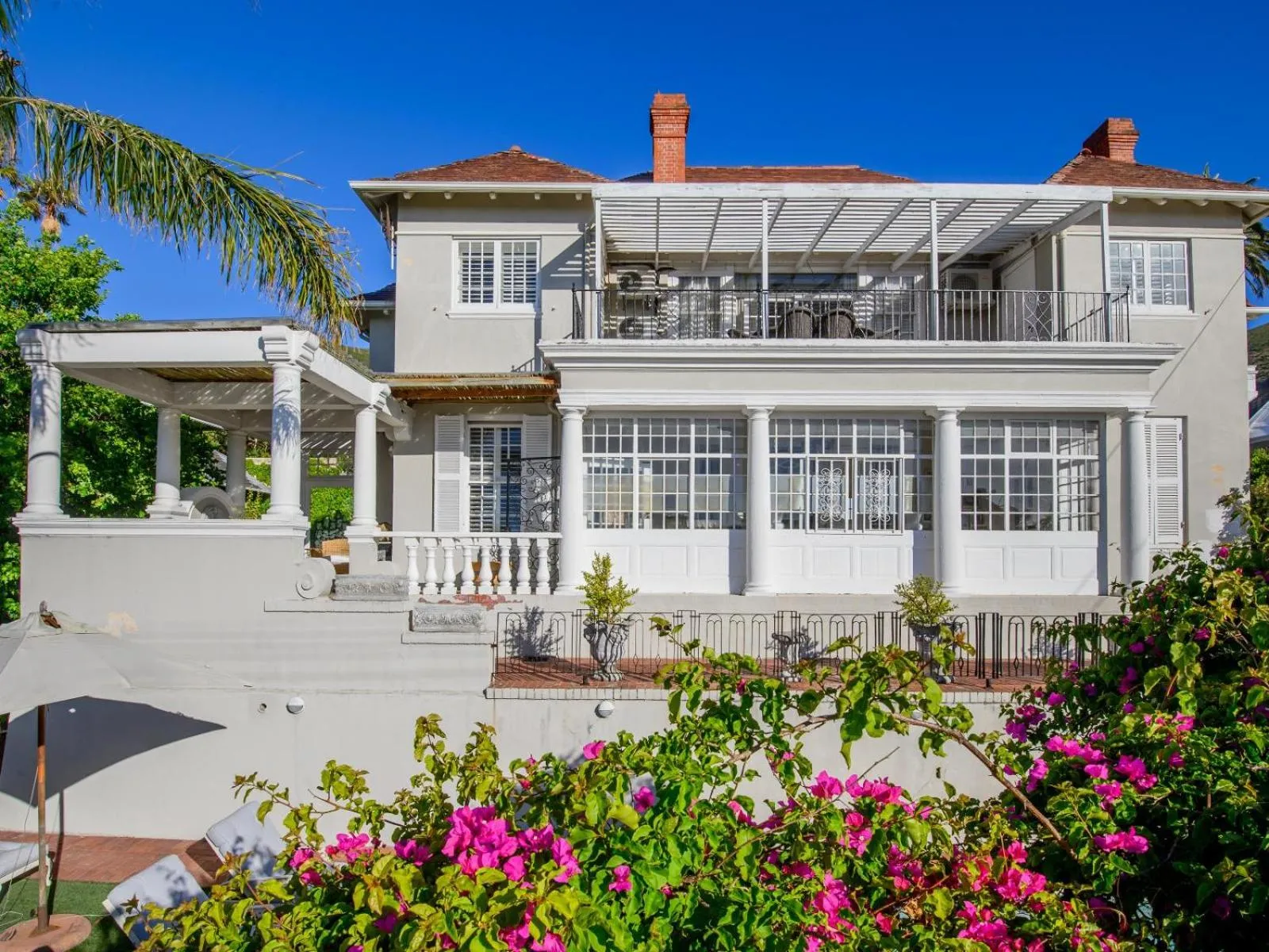 Rhonda's Manor Boutique Guesthouse