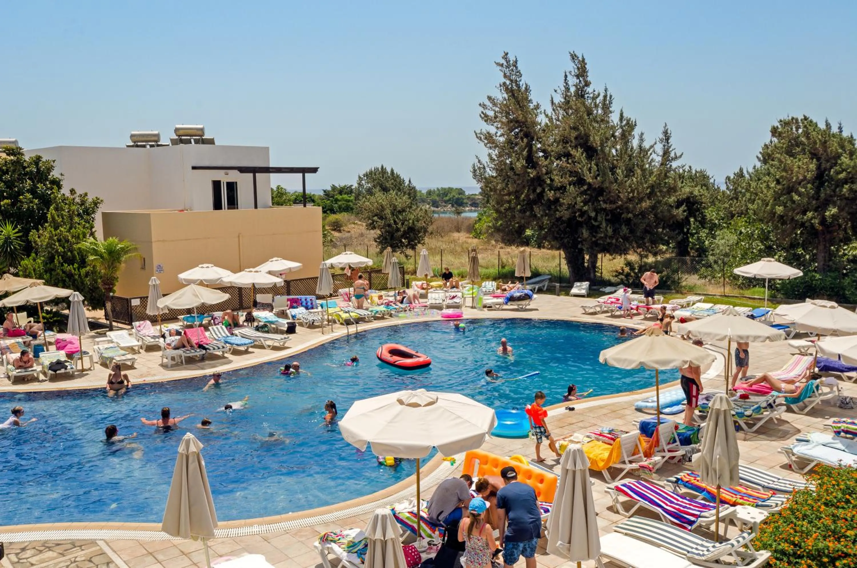 Swimming pool in Matina Pefkos Aparthotel