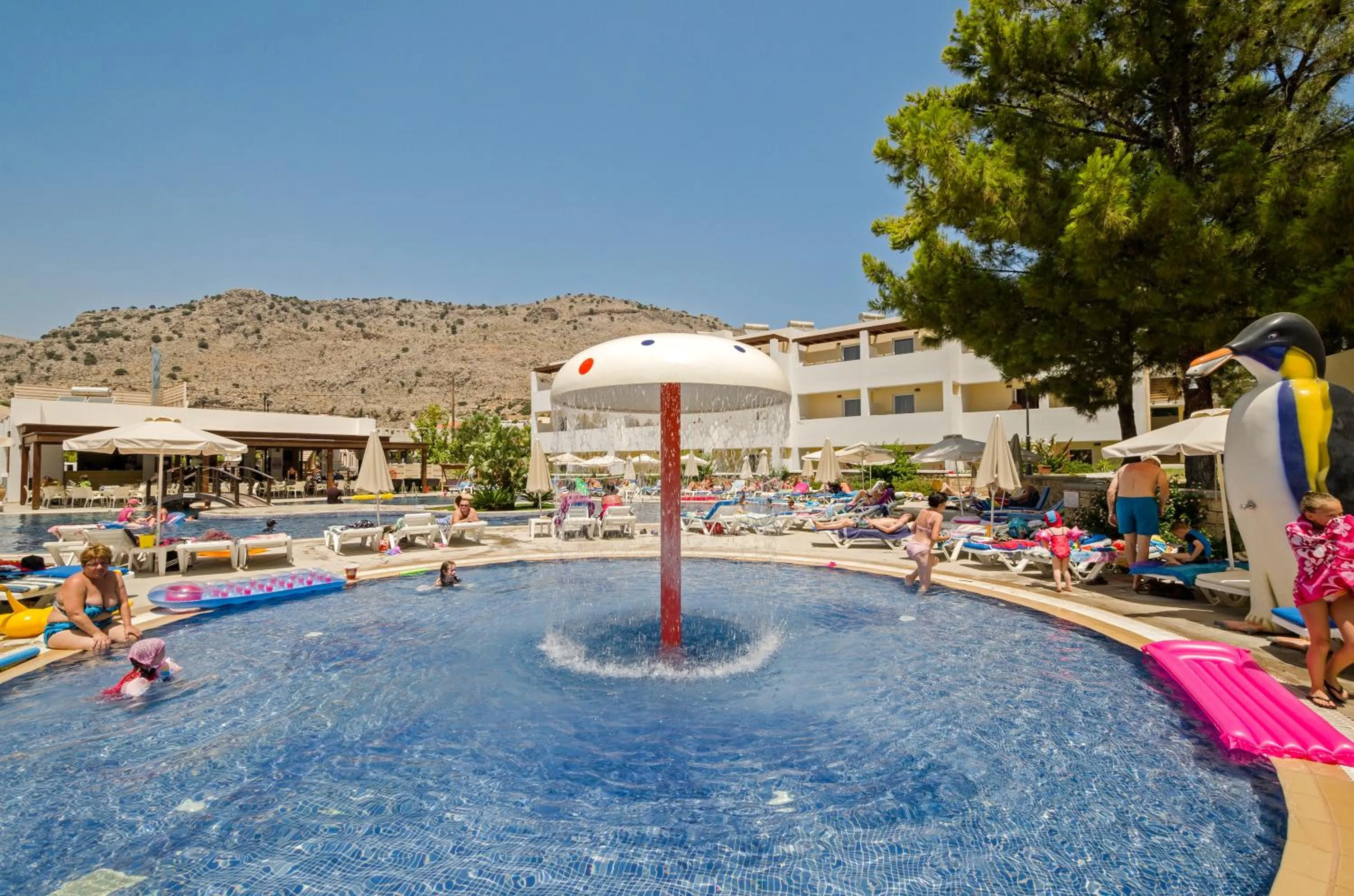 Swimming pool in Matina Pefkos Aparthotel