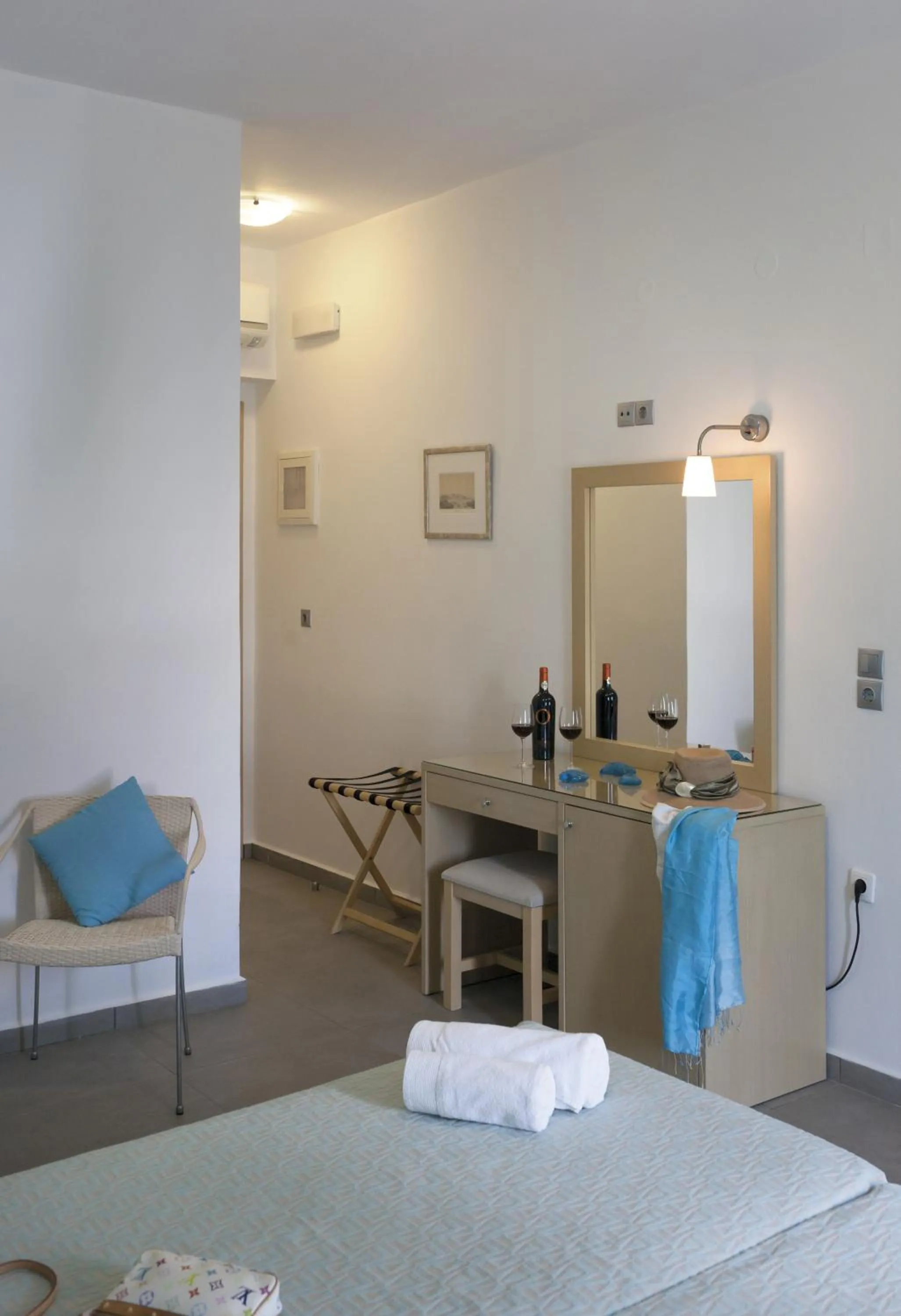 Photo of the whole room in Blue Harmony Hotel