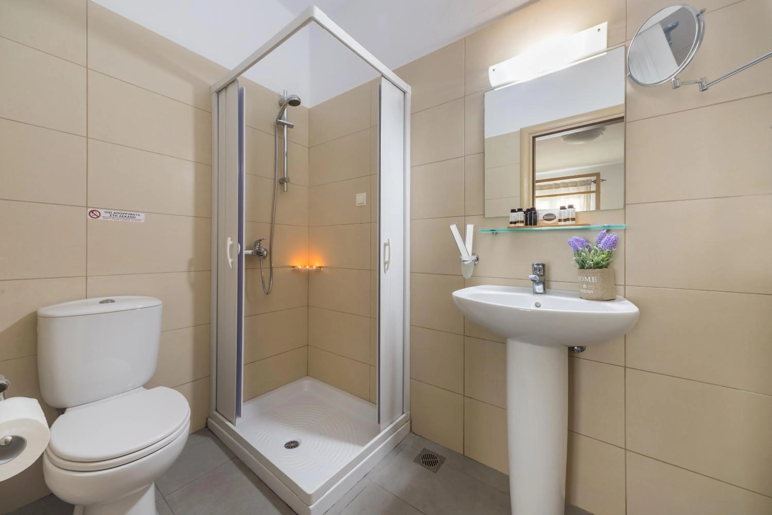 Shower in Blue Harmony Hotel