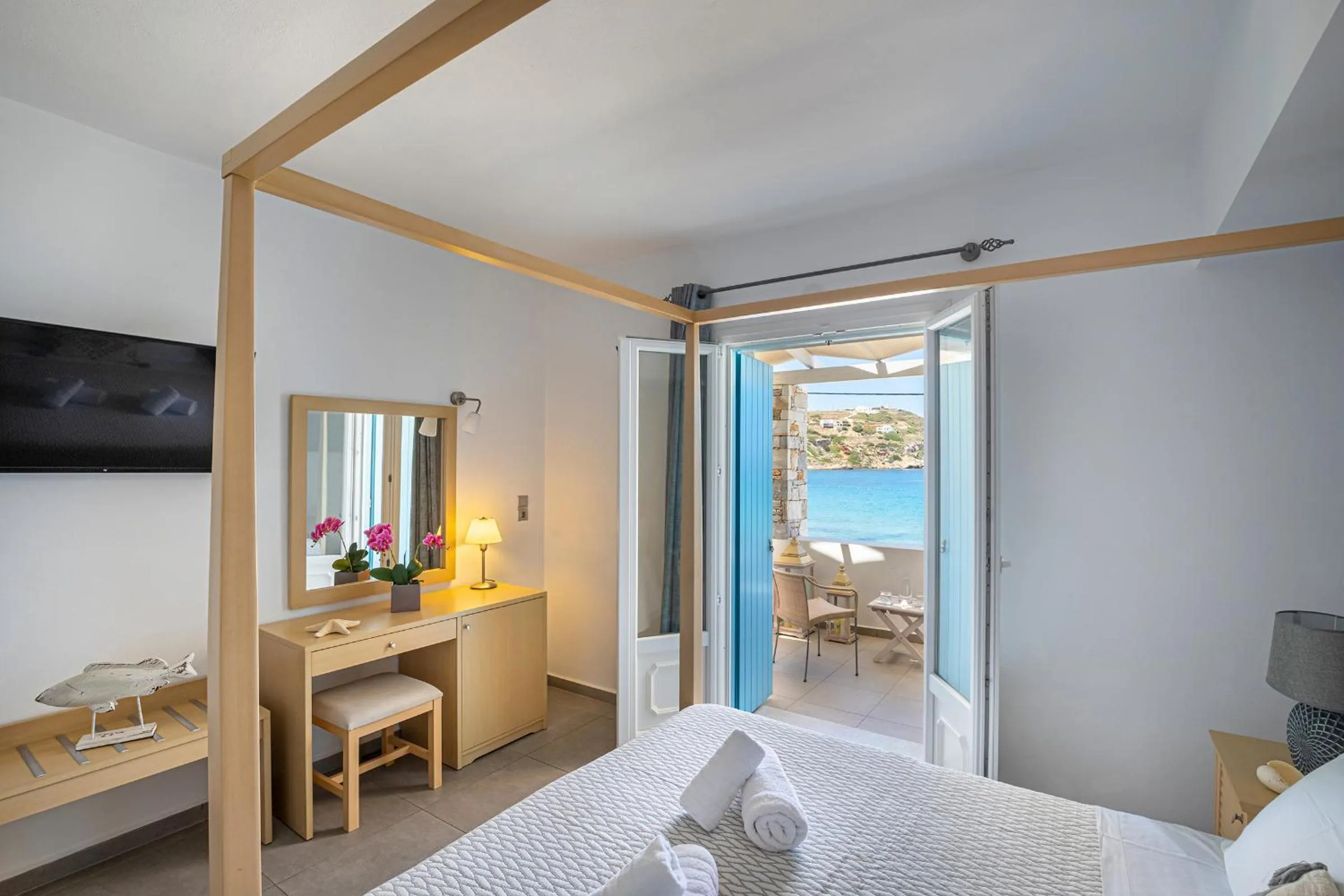 Bed in Blue Harmony Hotel