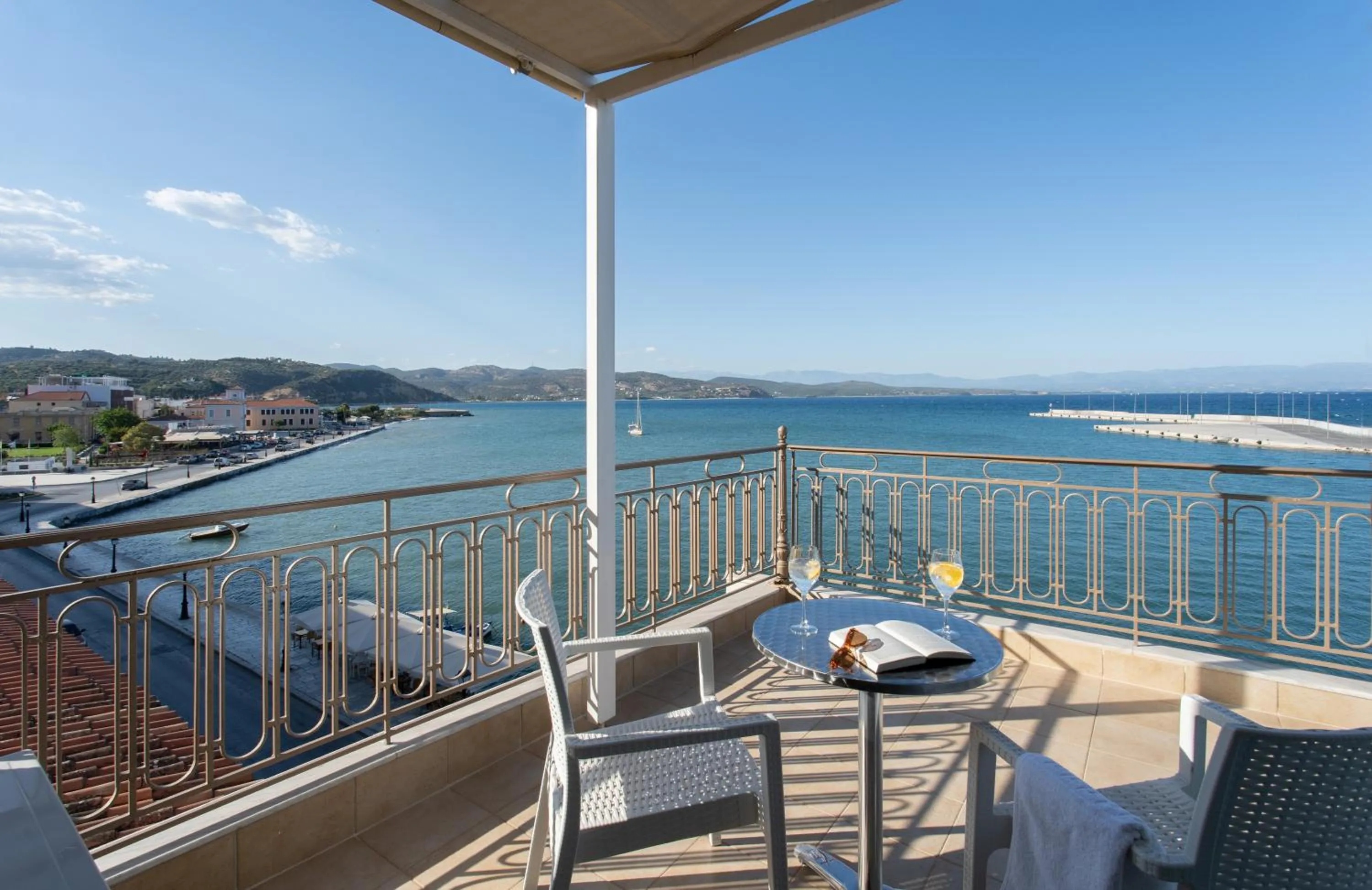 Balcony/Terrace in Pantheon City Hotel