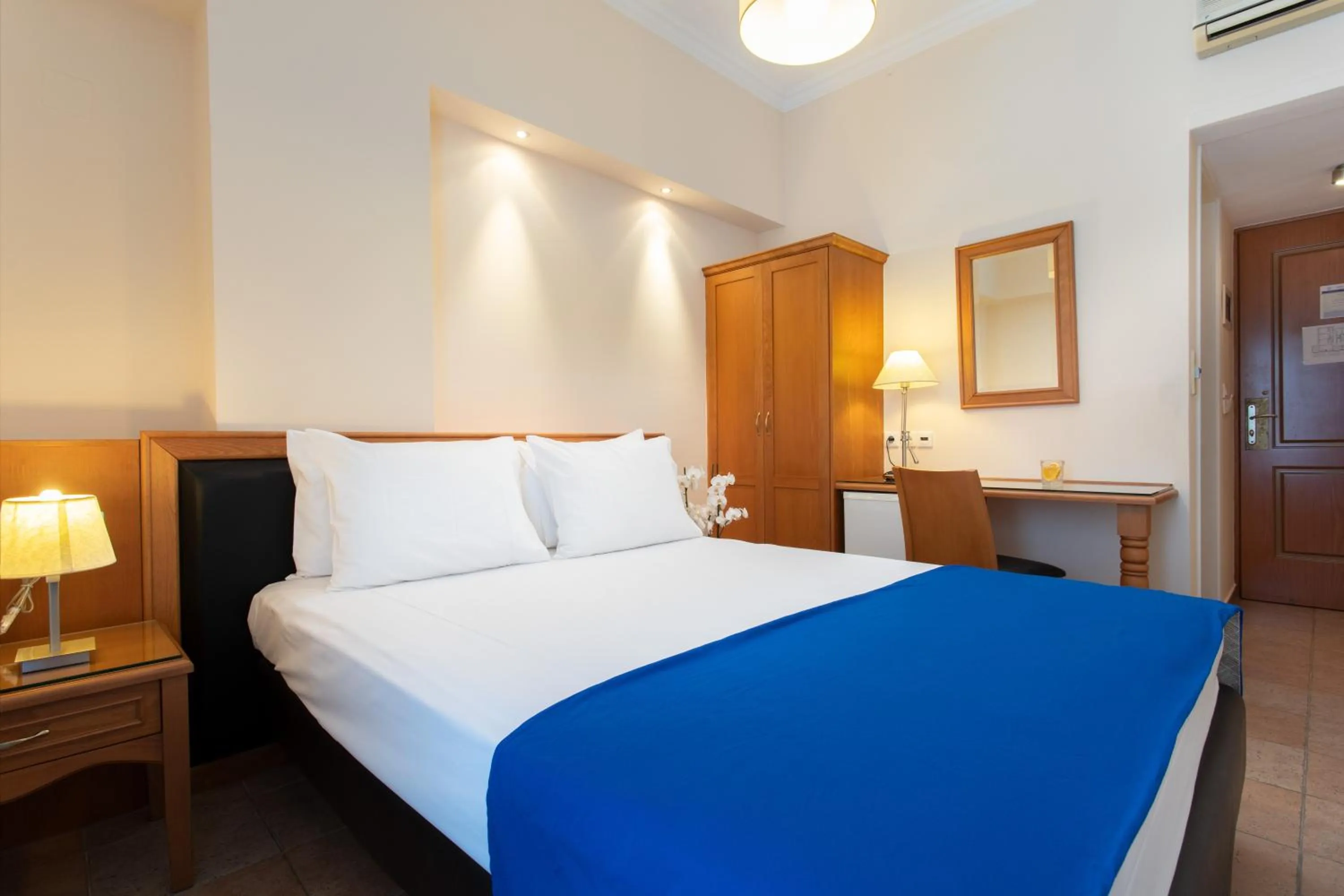 Bed in Pantheon City Hotel