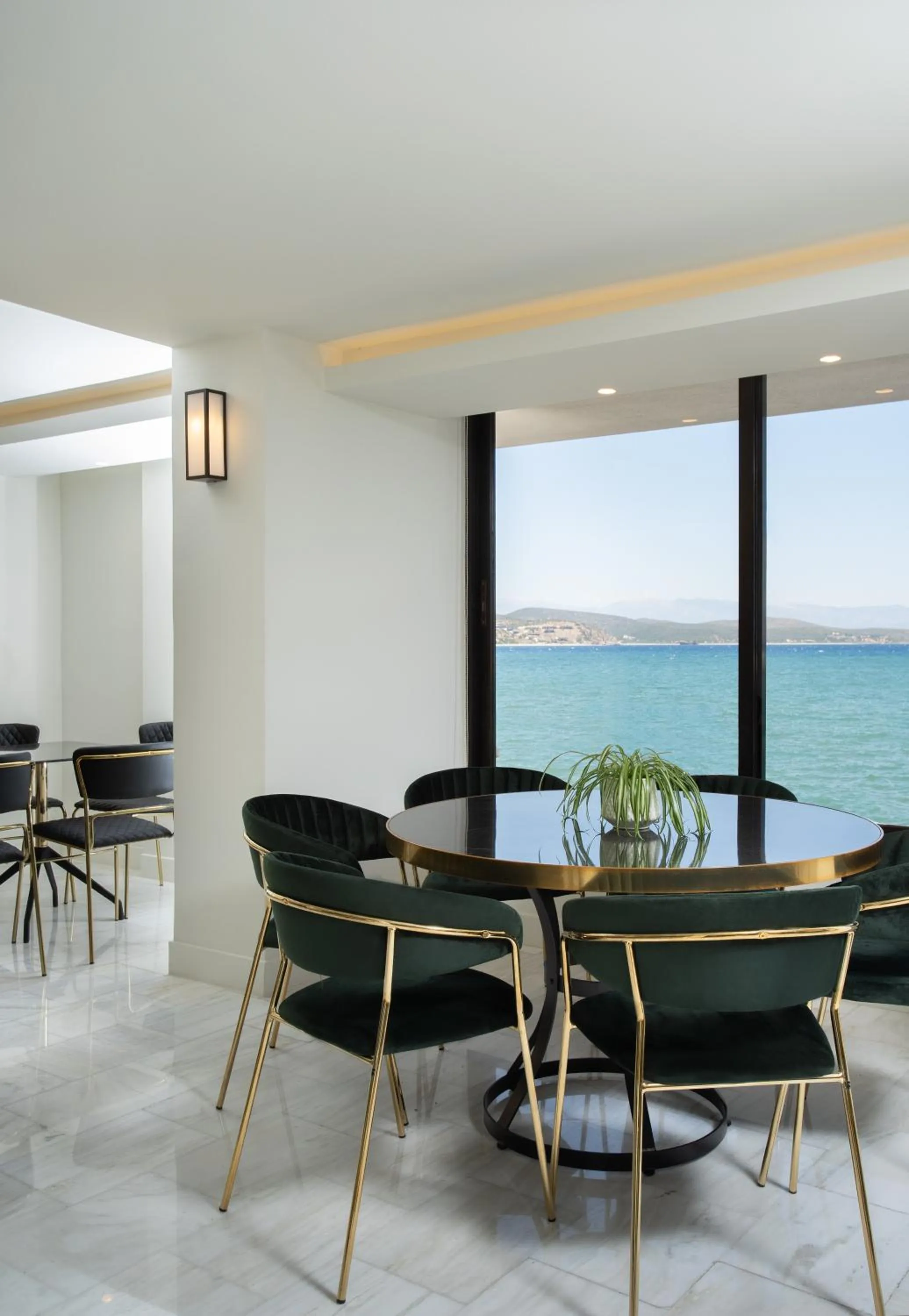 Seating area in Pantheon City Hotel