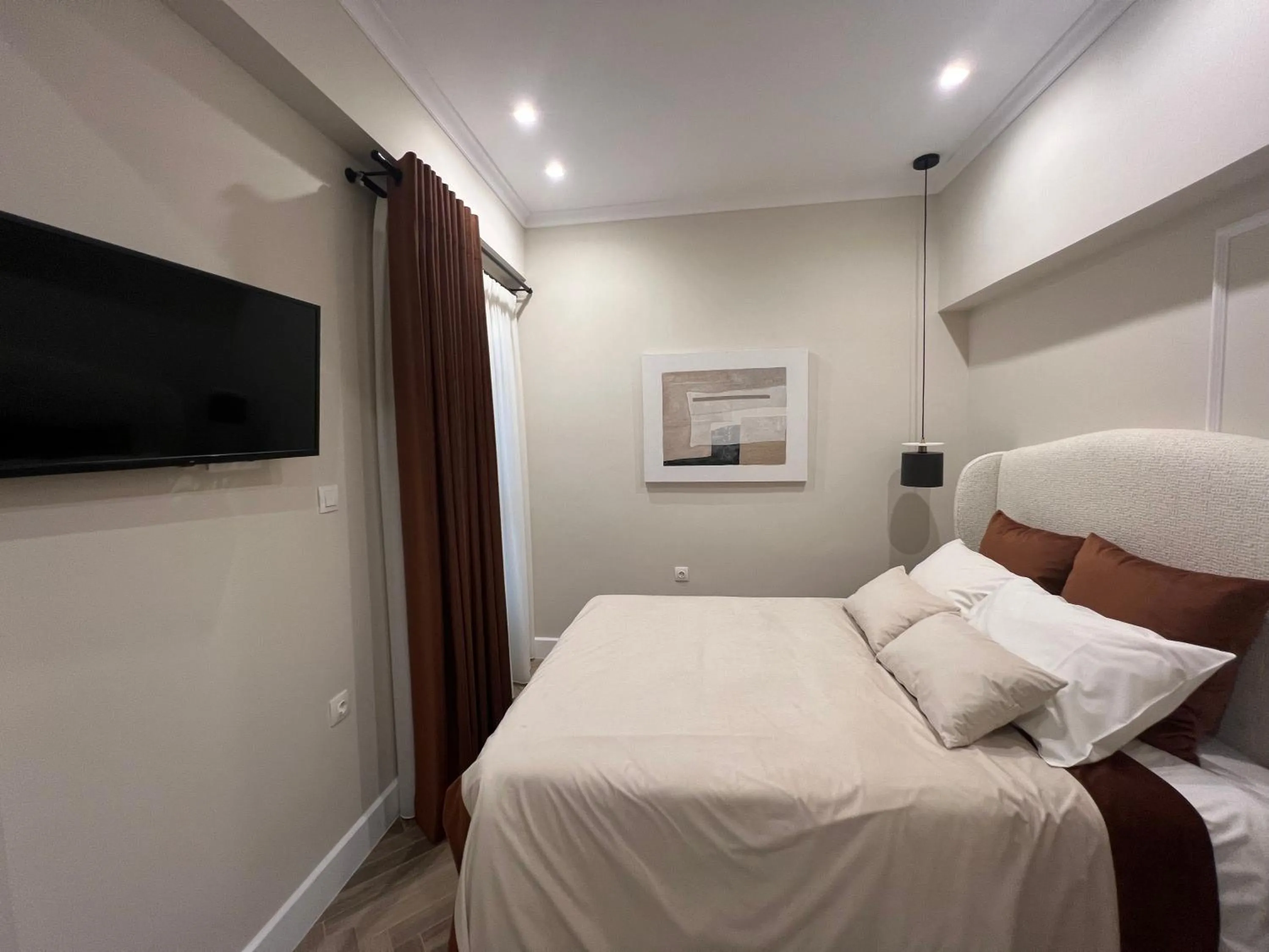 Bed in Pantheon City Hotel