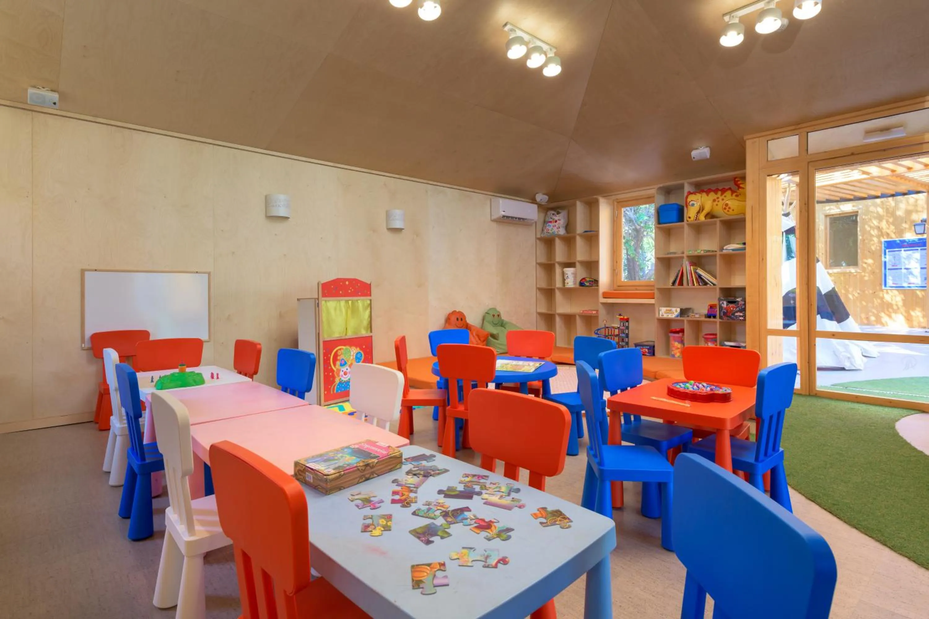 Kids's club in Porto Angeli