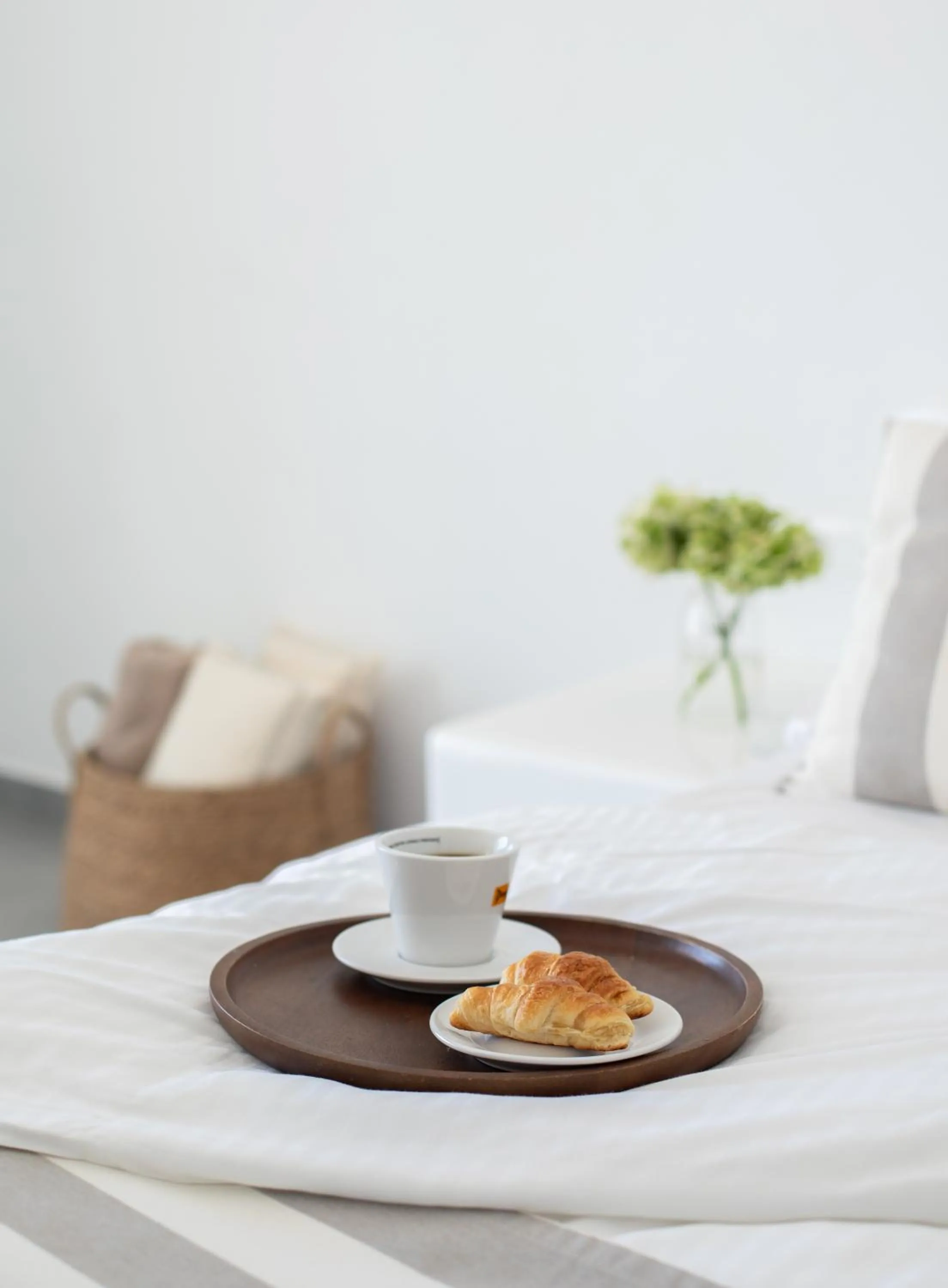 Food and drinks, Bed in Acrogiali Beachfront Hotel Mykonos