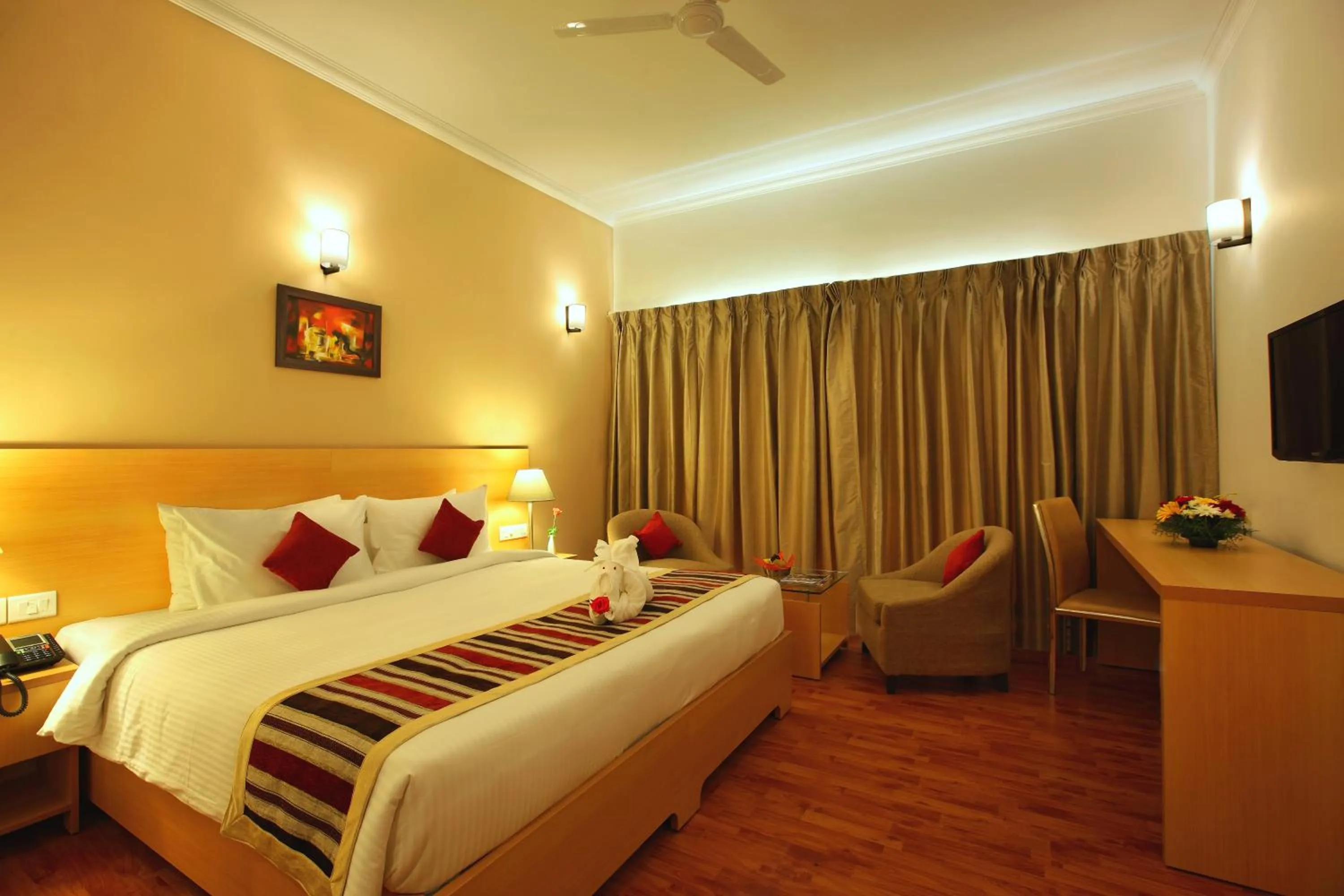 Bedroom, Bed in Starlit Suites Kochi