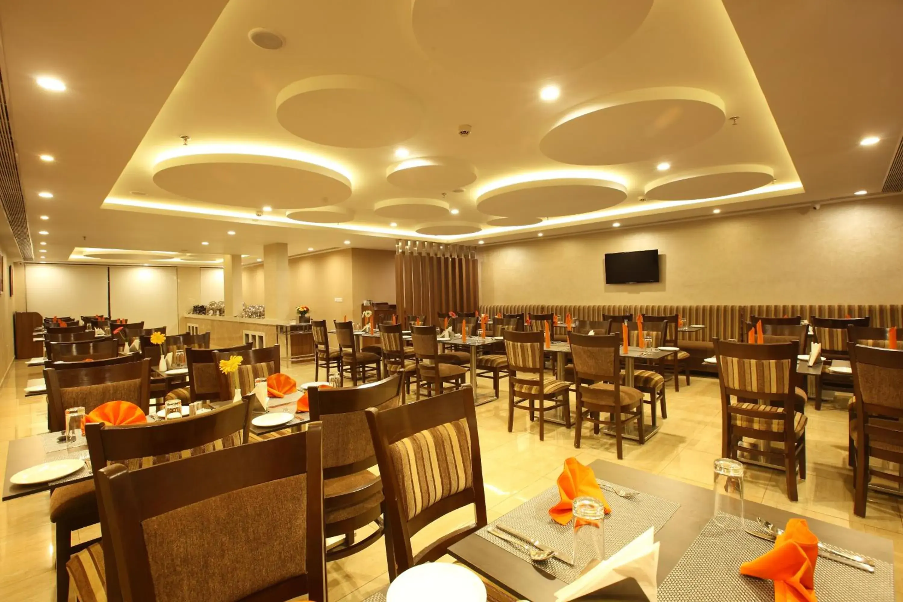 Restaurant/places to eat in Starlit Suites Kochi Restaurant/places to eat in Starlit Suites Kochi