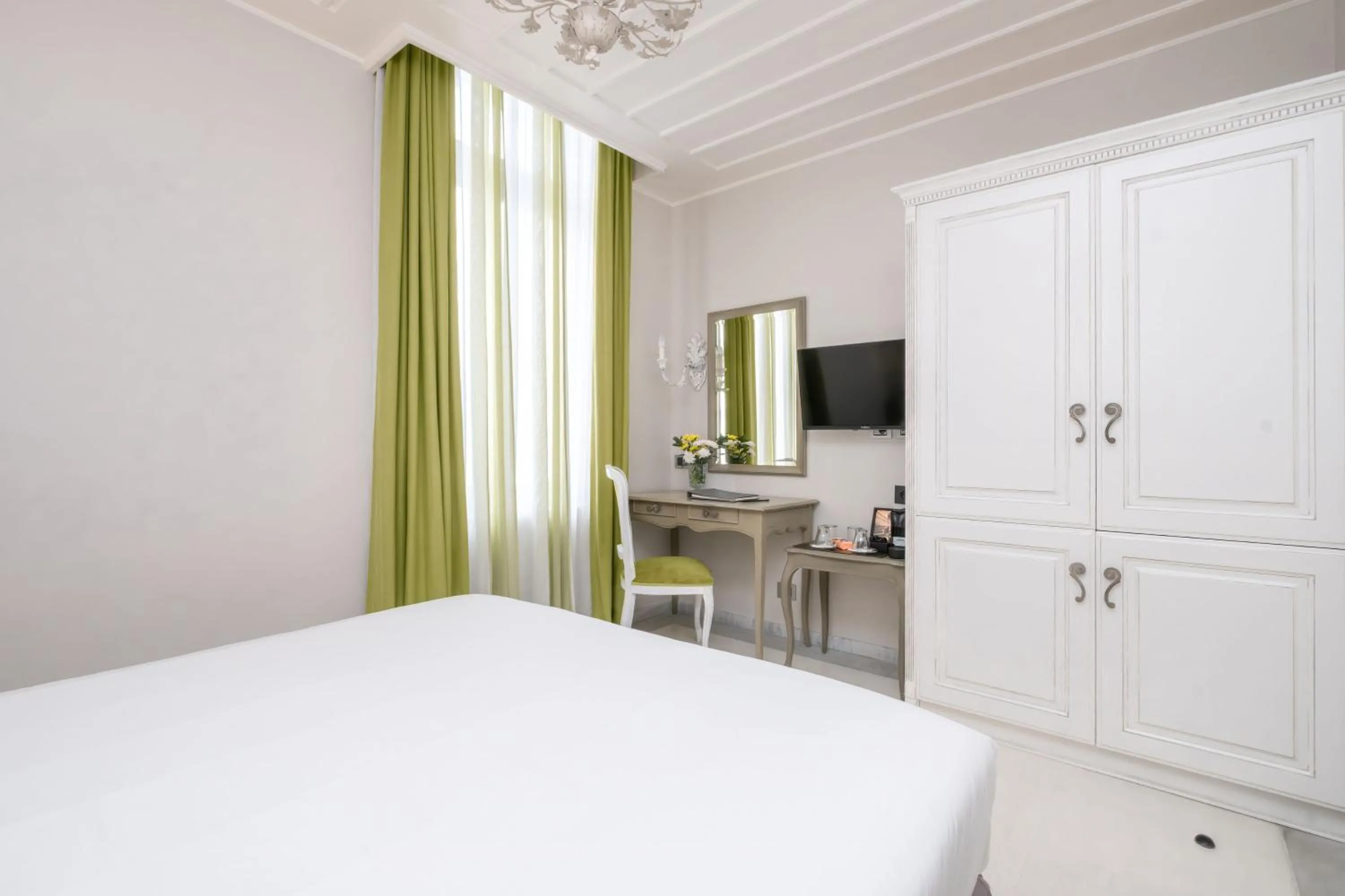 Bedroom, Bed in Micra Anglia Boutique Hotel & Spa