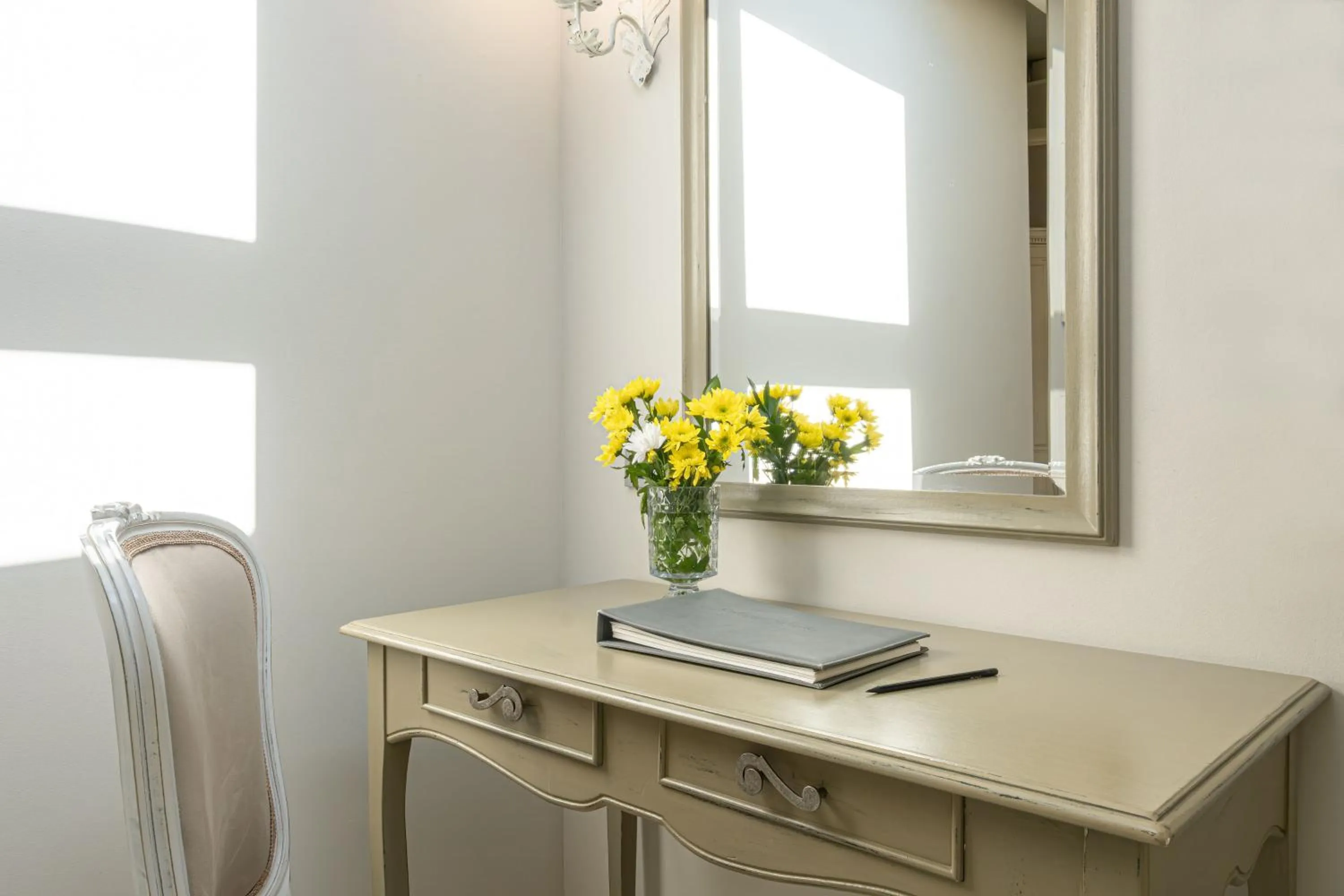 Decorative detail in Micra Anglia Boutique Hotel & Spa