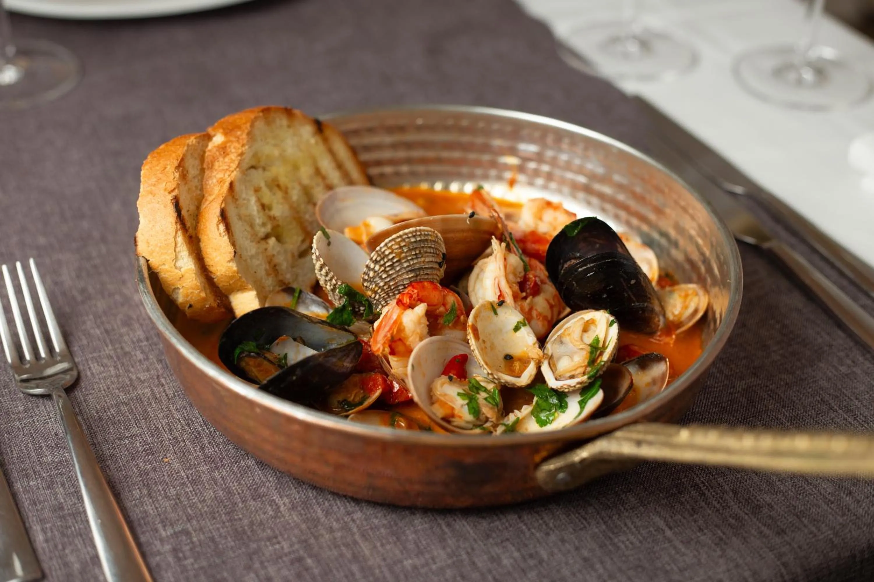 Food and drinks in Micra Anglia Boutique Hotel & Spa