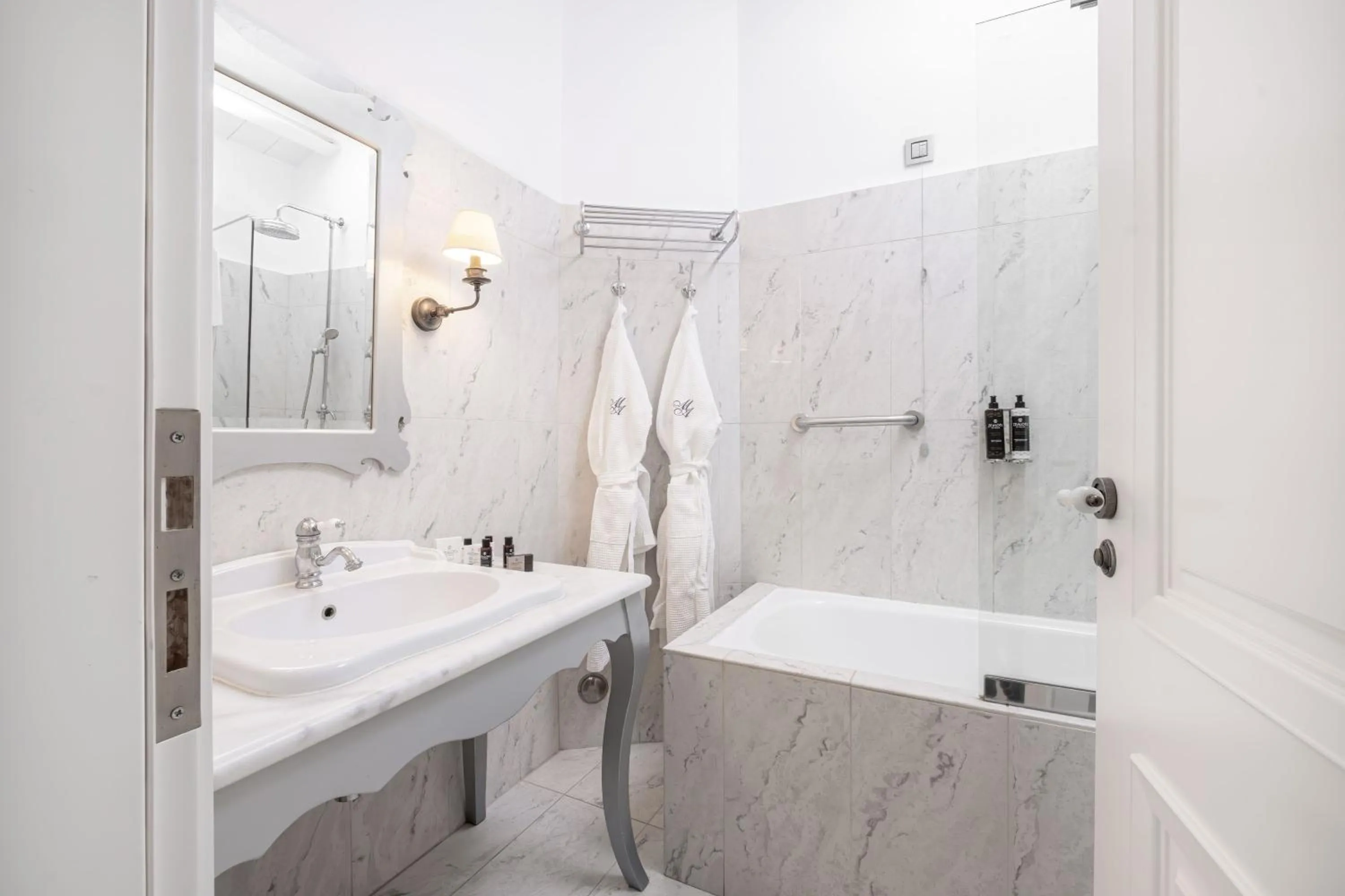 Bathroom in Micra Anglia Boutique Hotel & Spa