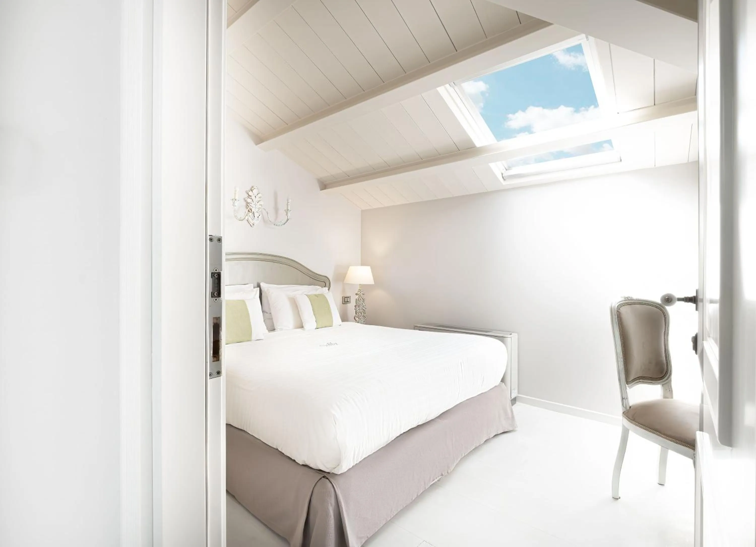 Bed in Micra Anglia Boutique Hotel & Spa