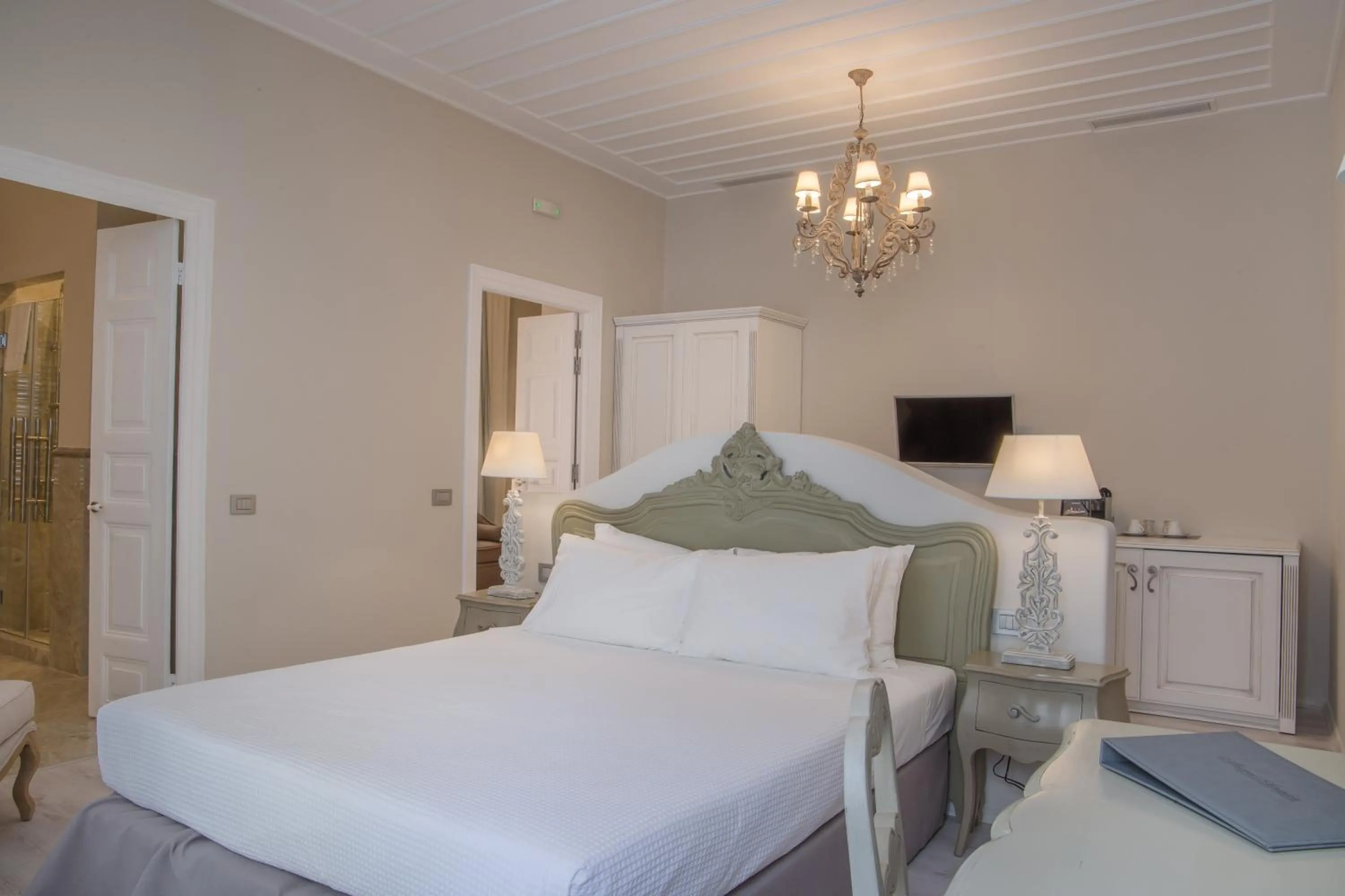 Bedroom, Bed in Micra Anglia Boutique Hotel & Spa