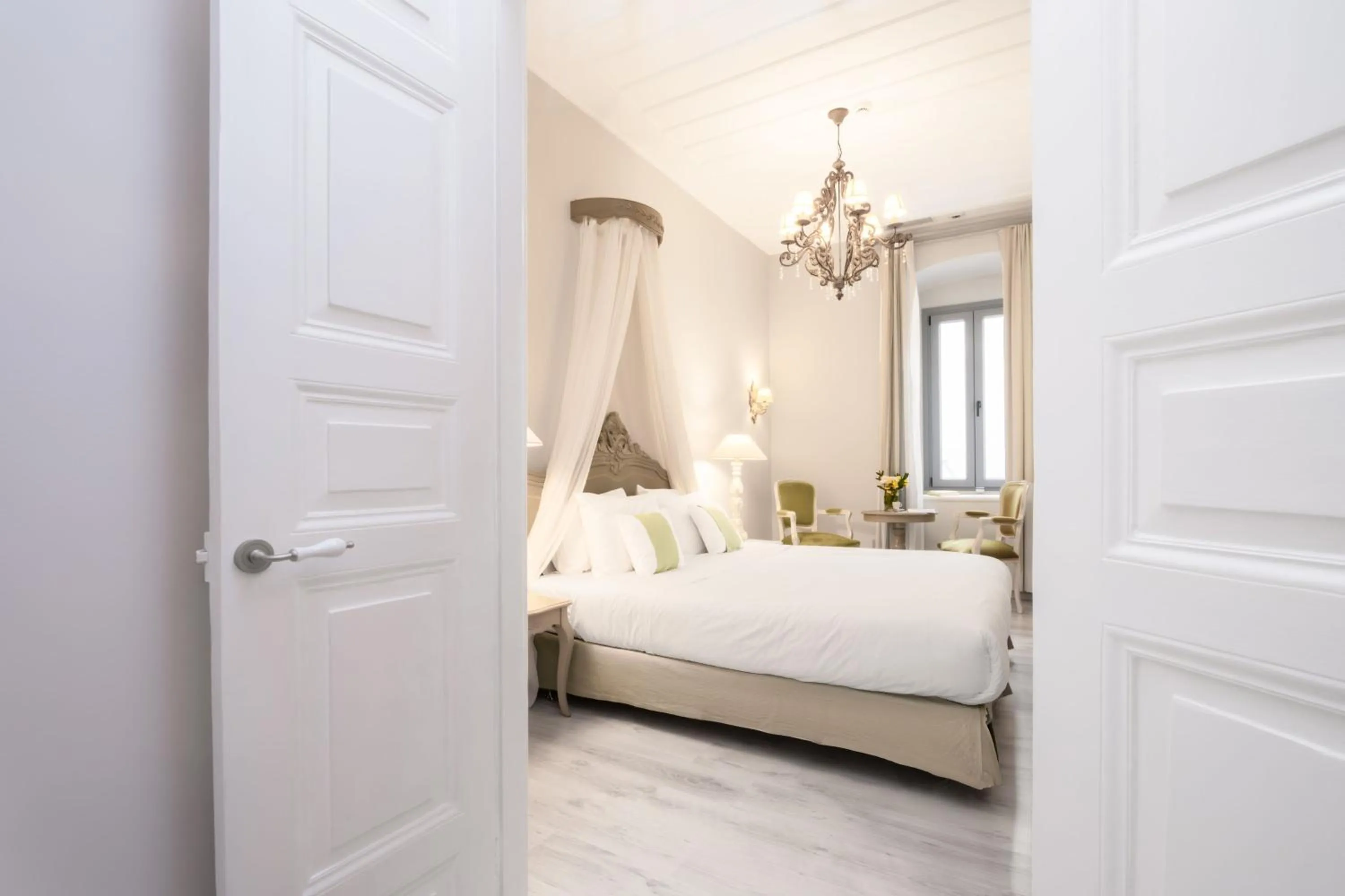 Bed in Micra Anglia Boutique Hotel & Spa