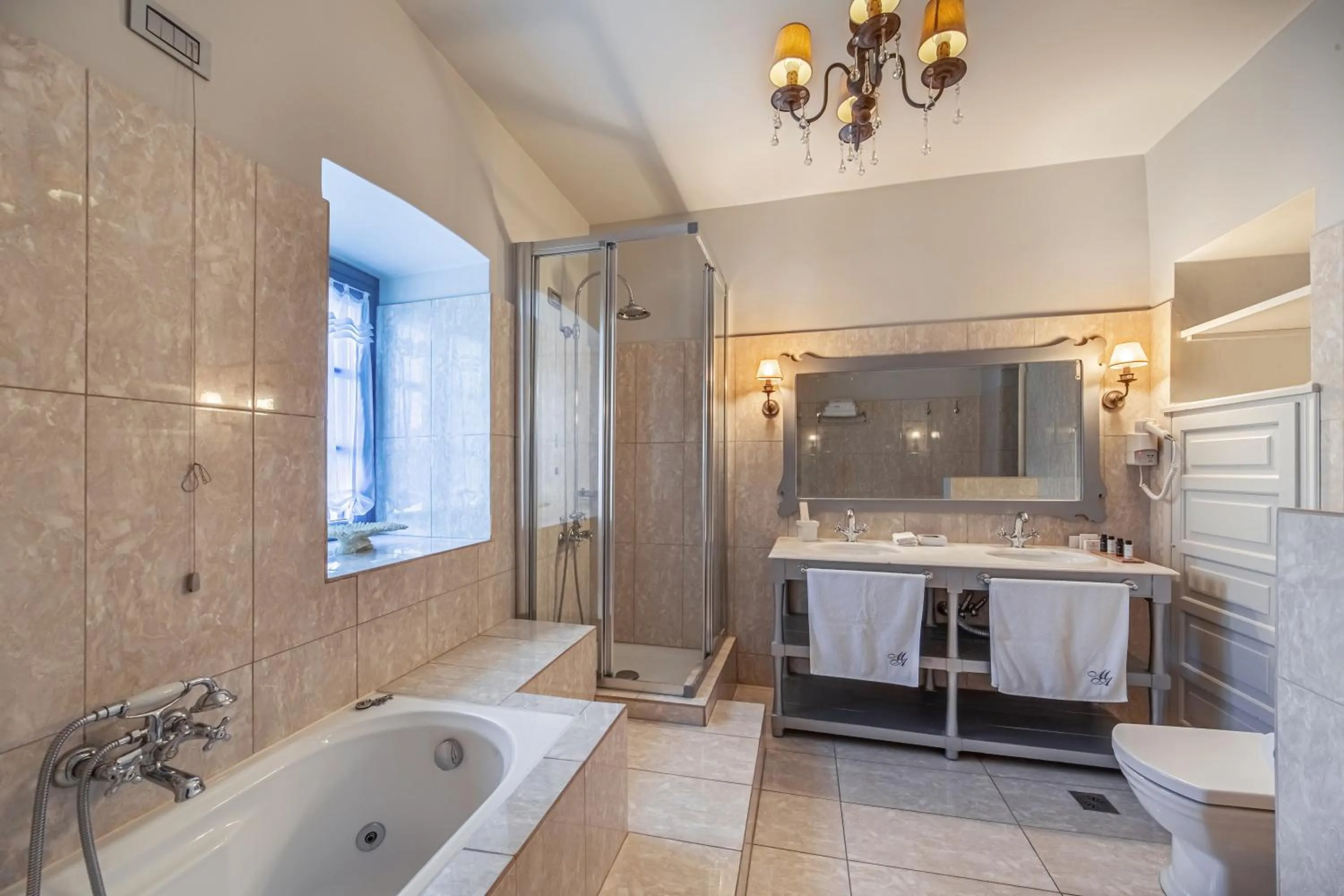 Bathroom in Micra Anglia Boutique Hotel & Spa