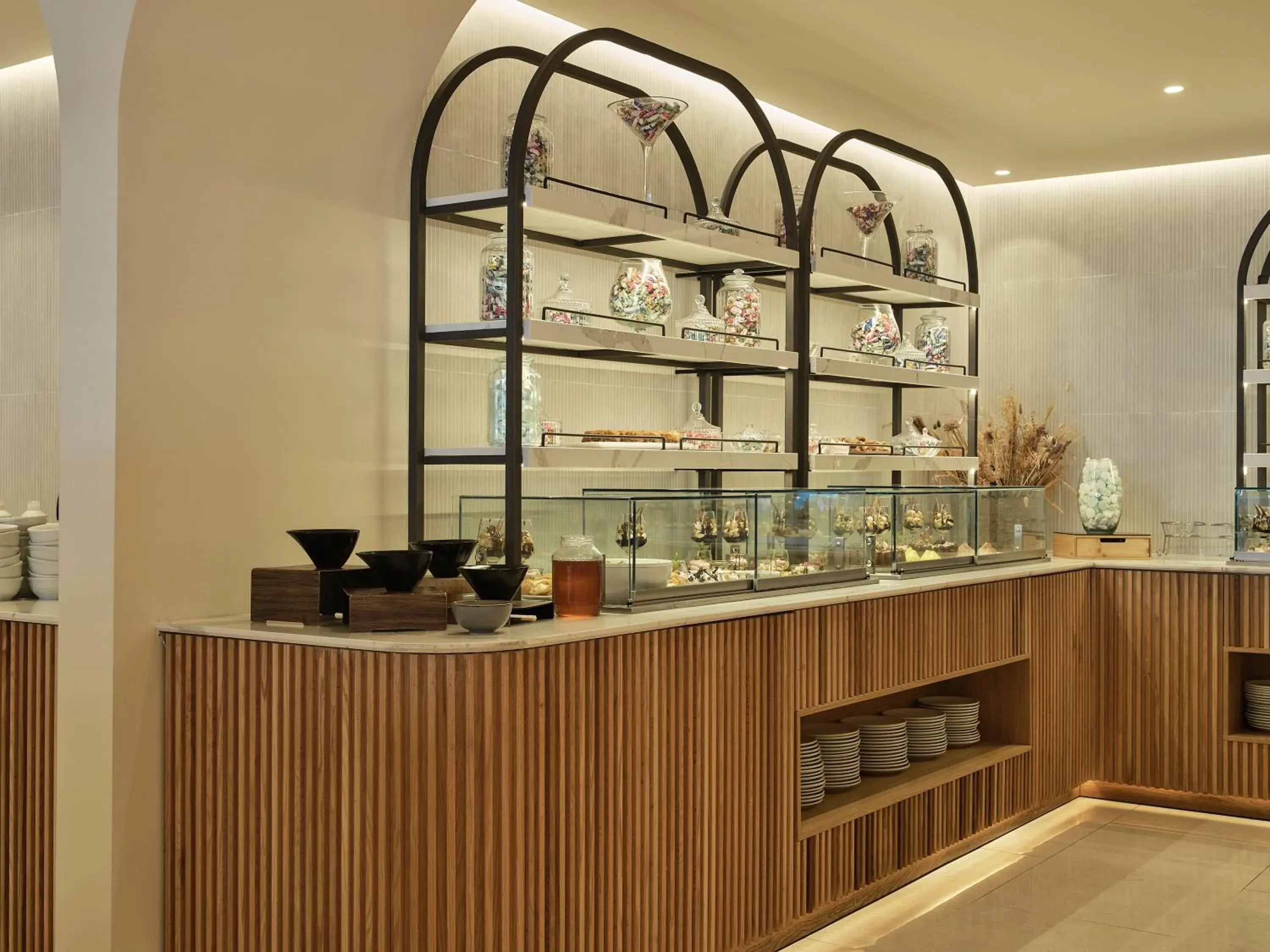 Restaurant/places to eat in Aeolos Beach Resort Restaurant/places to eat in Aeolos Beach Resort