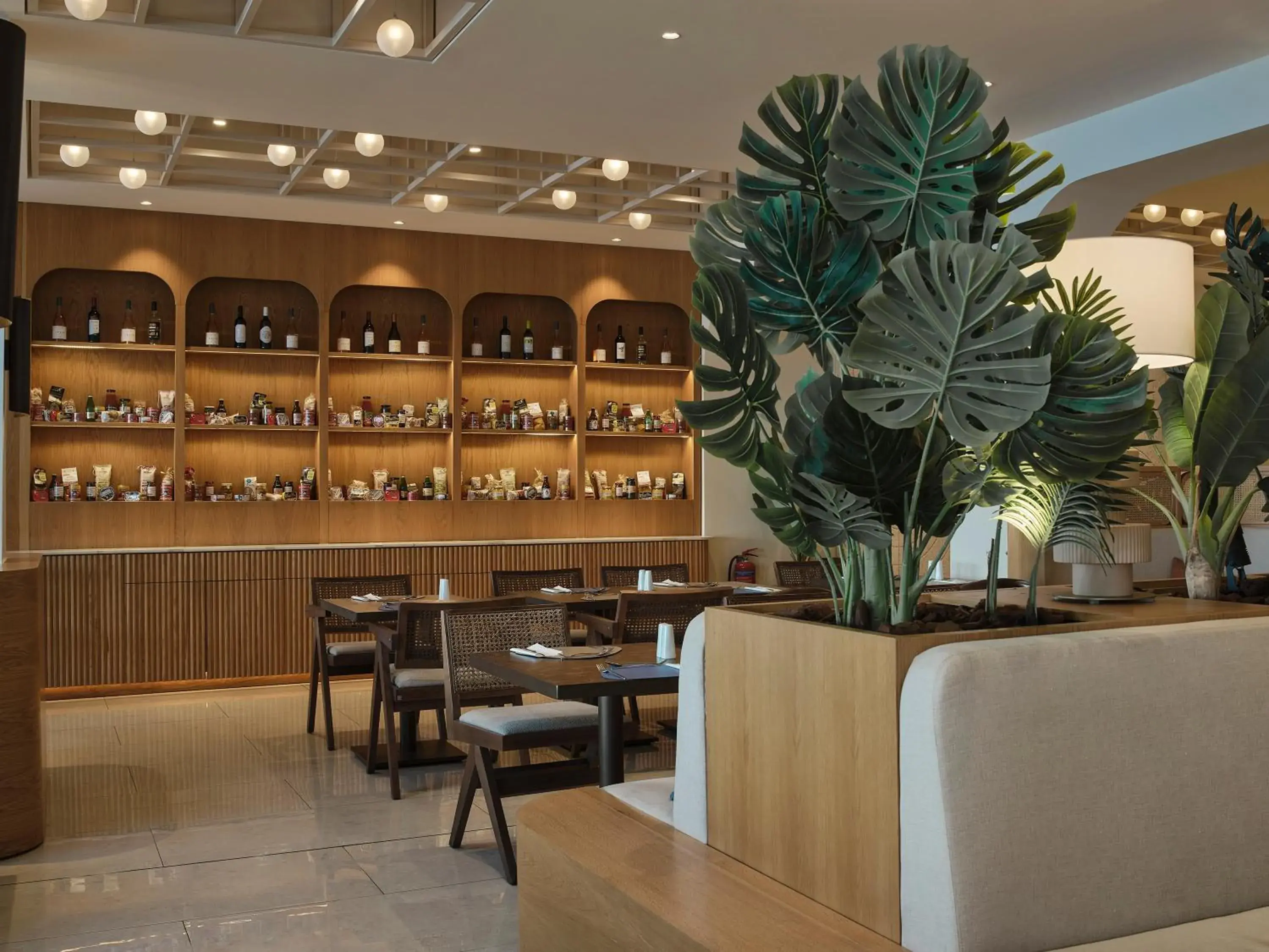 Restaurant/places to eat in Aeolos Beach Resort Restaurant/places to eat in Aeolos Beach Resort