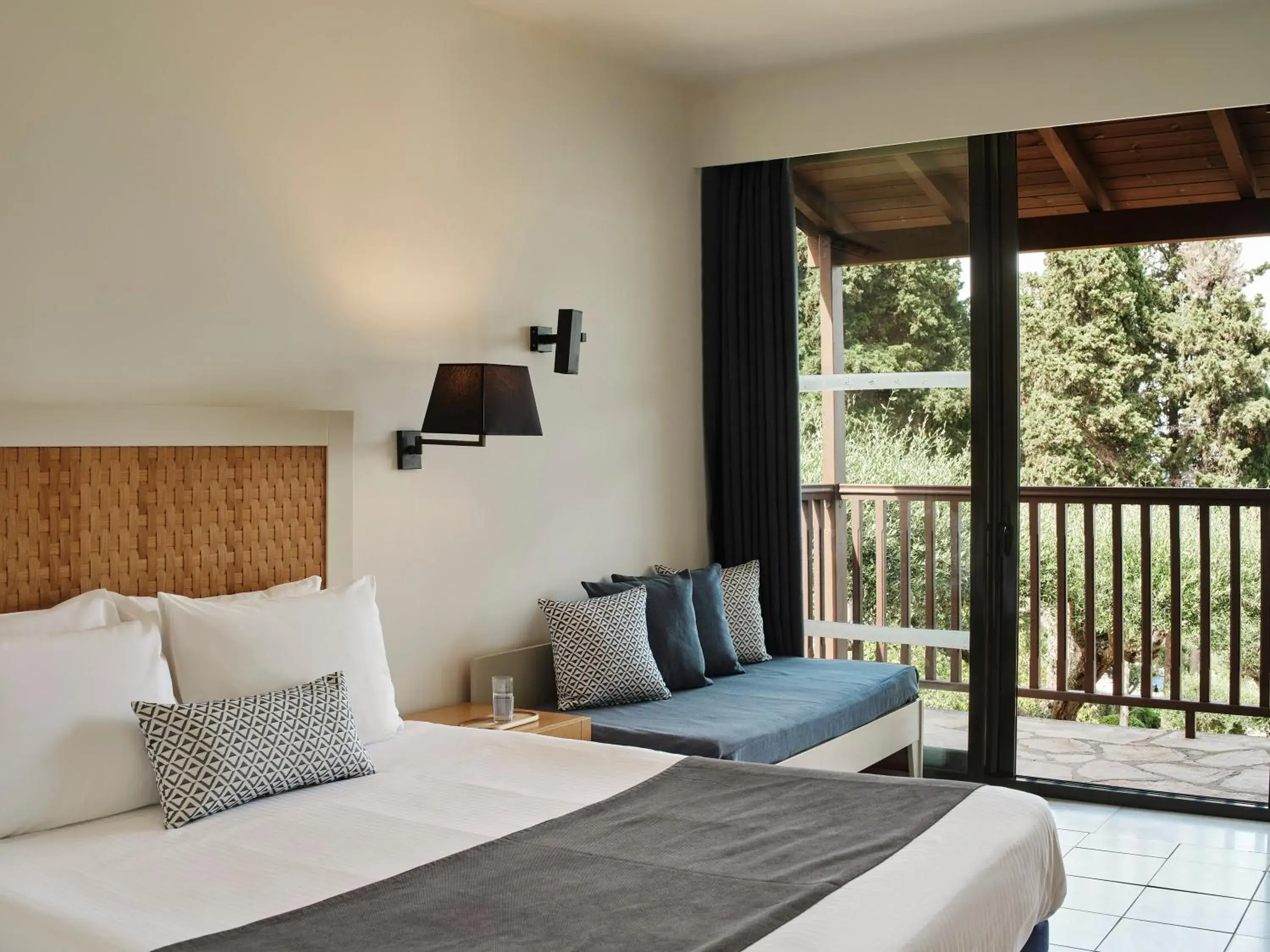 Garden view, Bed in Aeolos Beach Resort Garden view, Bed in Aeolos Beach Resort