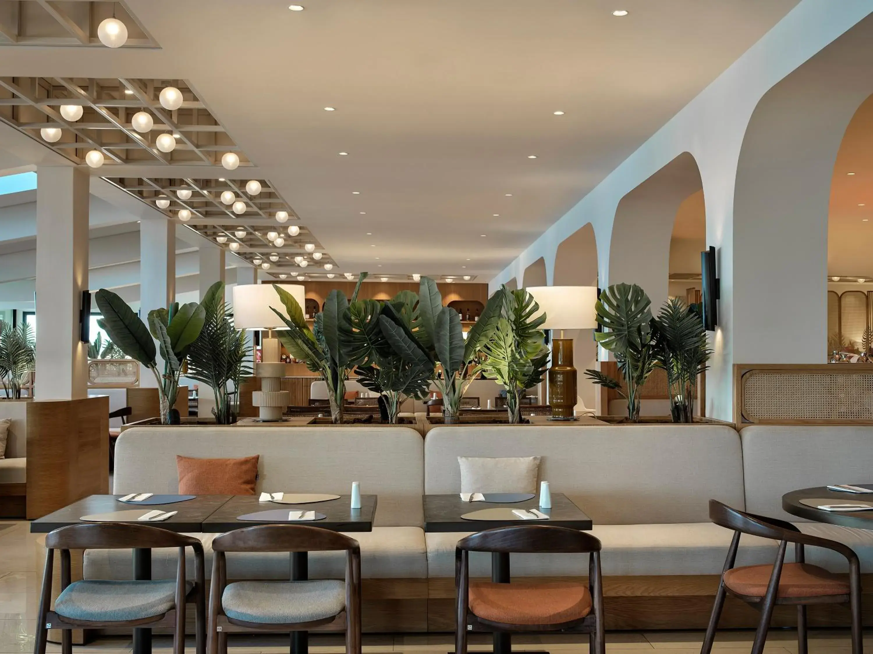 Restaurant/places to eat in Aeolos Beach Resort Restaurant/places to eat in Aeolos Beach Resort