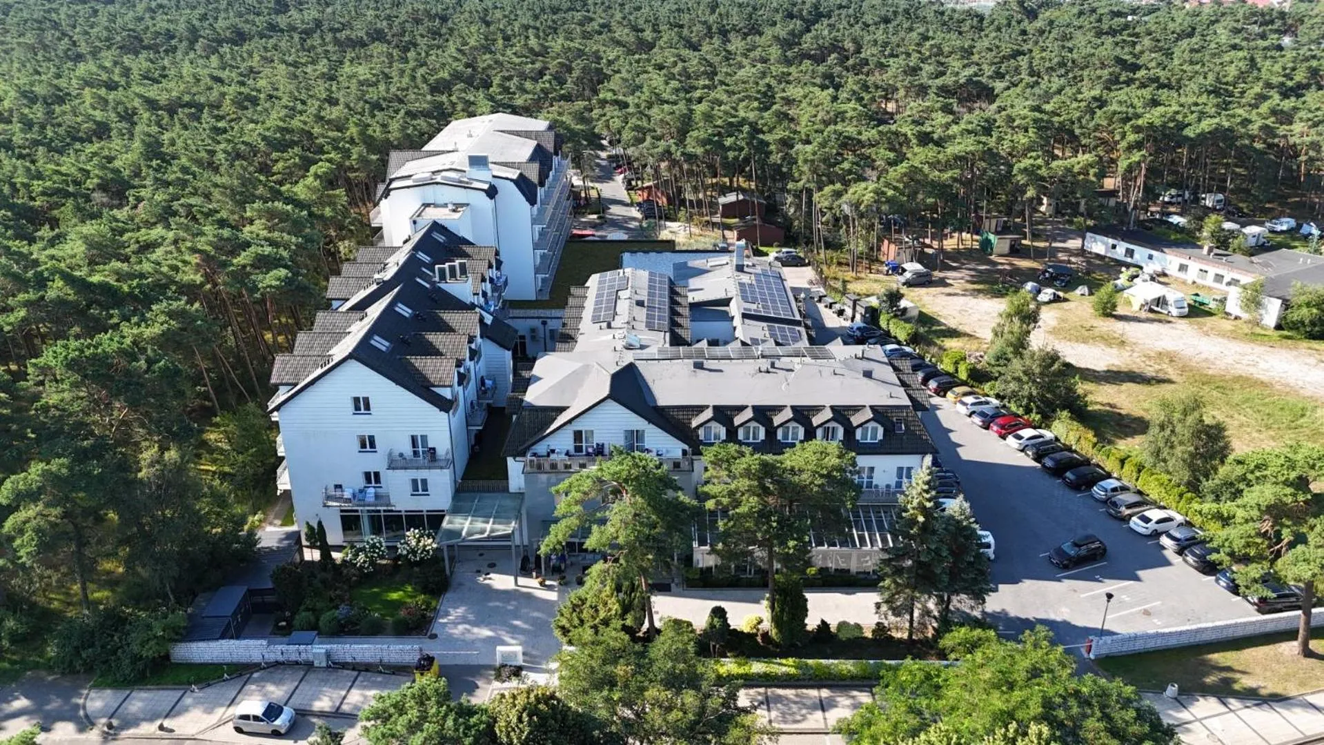 Property building in Hotel Jantar Wellness & Spa