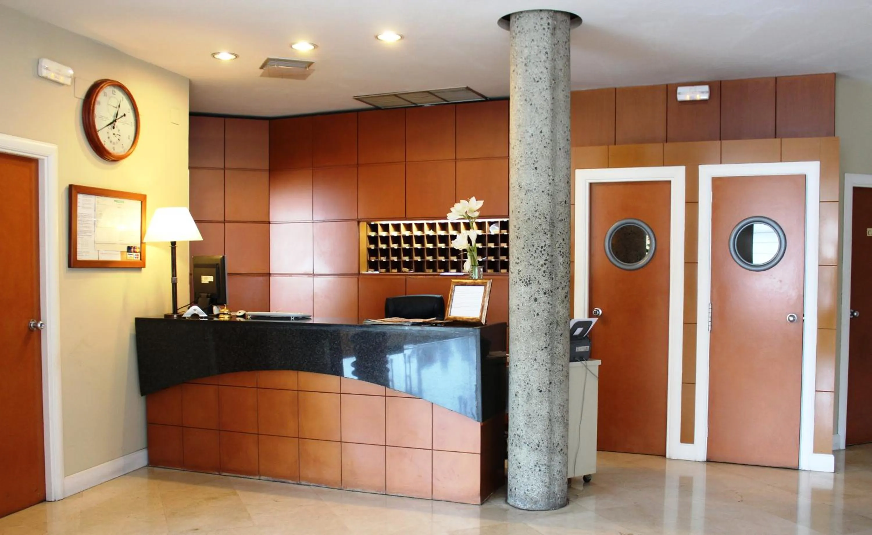 Lobby or reception in Hotel Azar