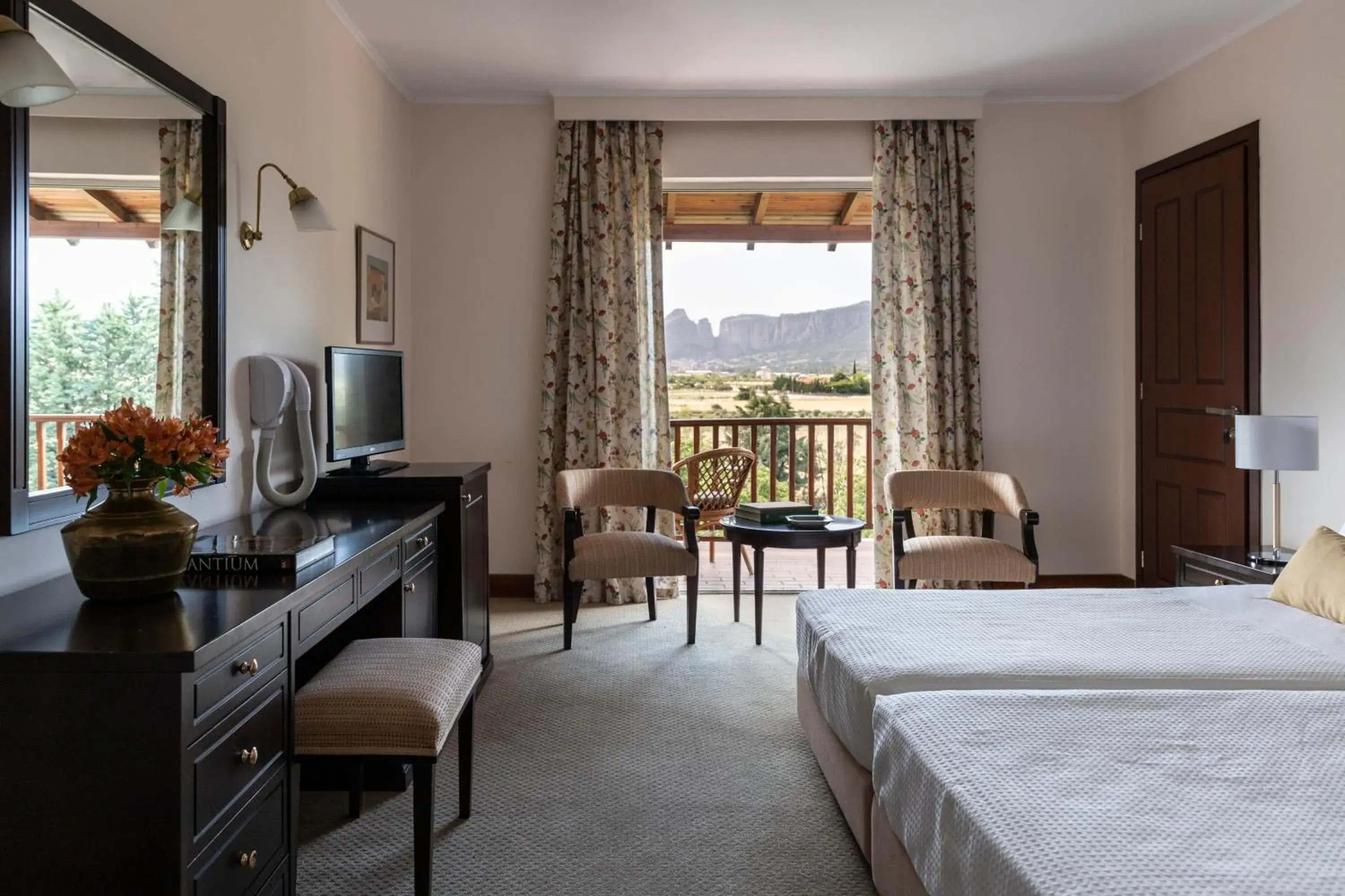 View (from property/room), Bed in Amalia Hotel Meteora View (from property/room), Bed in Amalia Hotel Meteora