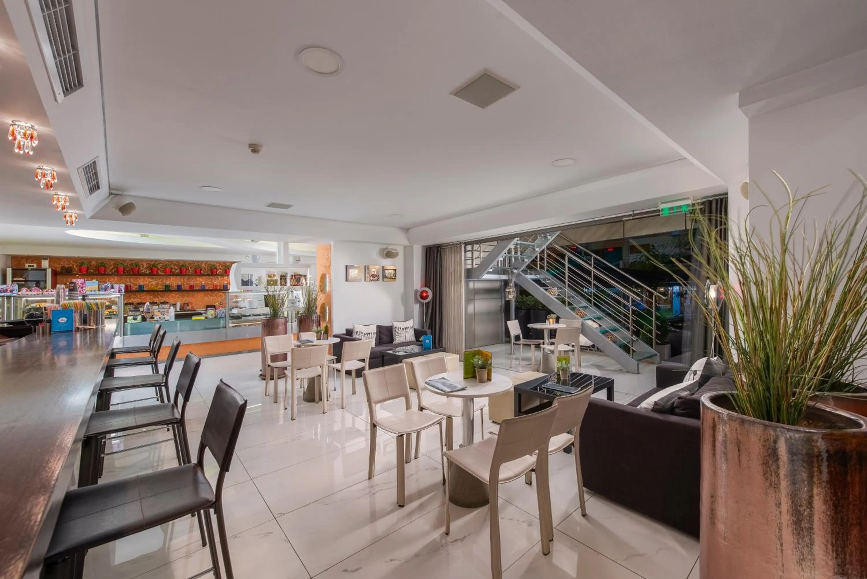 Lounge or bar in Habitat Hotel